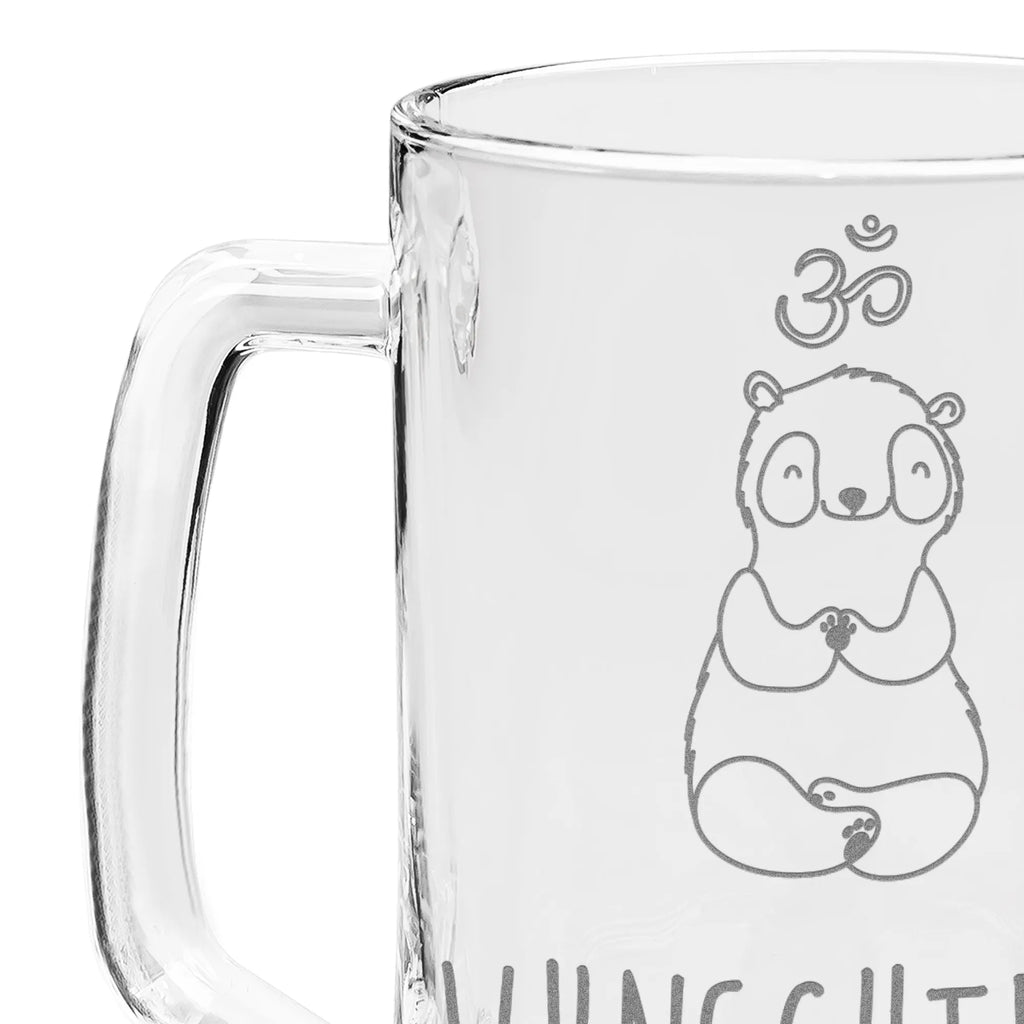 Personalisierter Gravur Bierkrug Panda Meditieren Personalisierter Bierkrug, Personalisierter Bier Krug, Personalisiertes Bierkrug Glas, Bierkrug mit Namen, Bier Krug mit Namen, Bierkrug Glas mit Namen, Vatertag, Wunschtext, Wunschname, Personalisierbar, Selbst gestalten, Geschenk, Sport, Sportart, Hobby, Schenken, Danke, Dankeschön, Auszeichnung, Gewinn, Sportler, Meditieren, Meditation, Meditationskurs