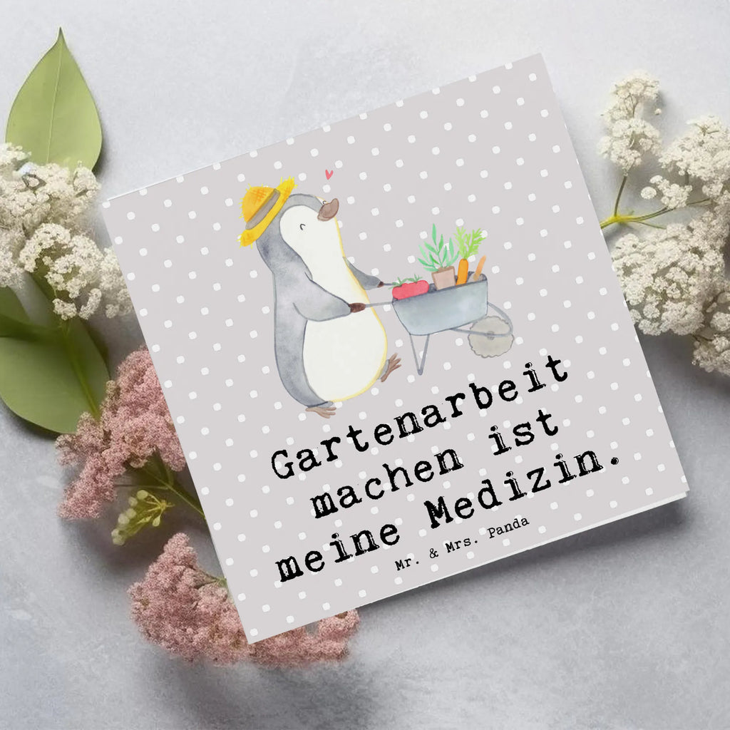 Deluxe Karte Pinguin Gartenarbeit Karte, Grußkarte, Klappkarte, Einladungskarte, Glückwunschkarte, Hochzeitskarte, Geburtstagskarte, Hochwertige Grußkarte, Hochwertige Klappkarte, Geschenk, Sport, Sportart, Hobby, Schenken, Danke, Dankeschön, Auszeichnung, Gewinn, Sportler, Gartenarbeit, Urban gardening, Gärtnern, Gartenpflege