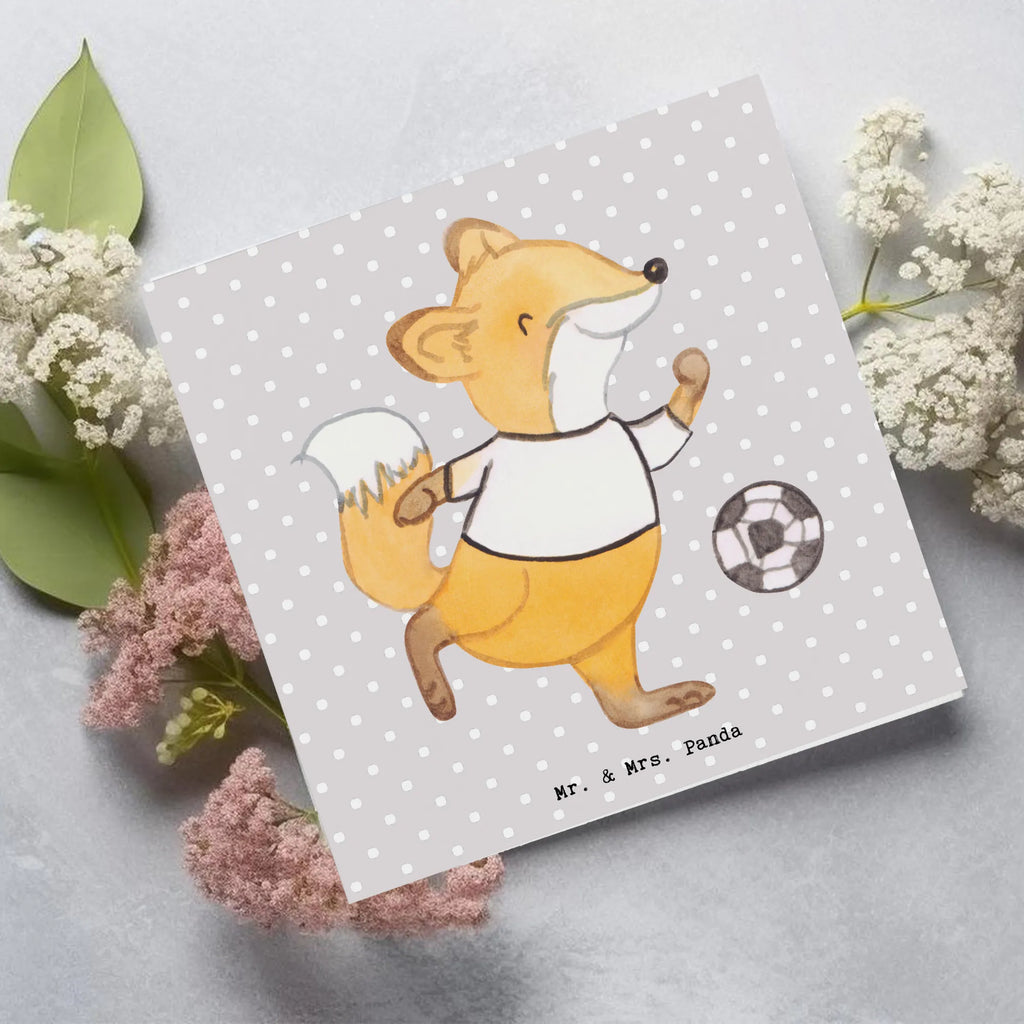 Deluxe Karte Fuchs Fußball spielen Karte, Grußkarte, Klappkarte, Einladungskarte, Glückwunschkarte, Hochzeitskarte, Geburtstagskarte, Hochwertige Grußkarte, Hochwertige Klappkarte, Geschenk, Sport, Sportart, Hobby, Schenken, Danke, Dankeschön, Auszeichnung, Gewinn, Sportler, Fußball, Soccer, Fußballer, Bolzen, Bolzplatz, Fußballerin