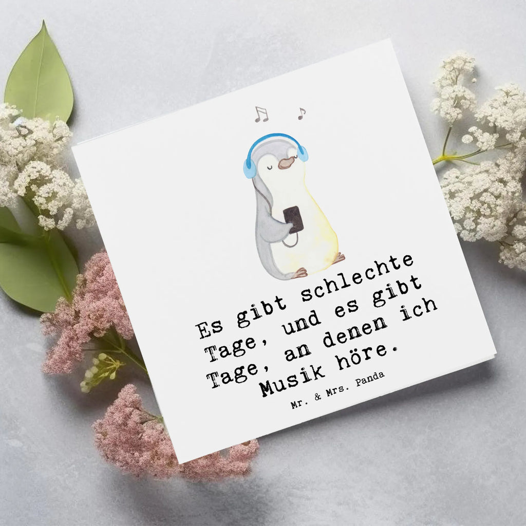 Deluxe Karte Pinguin Musik hören Karte, Grußkarte, Klappkarte, Einladungskarte, Glückwunschkarte, Hochzeitskarte, Geburtstagskarte, Hochwertige Grußkarte, Hochwertige Klappkarte, Geschenk, Sport, Sportart, Hobby, Schenken, Danke, Dankeschön, Auszeichnung, Gewinn, Sportler, Musik hören, Lieblingssong