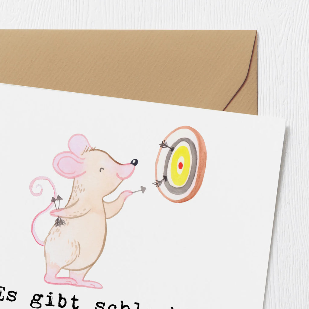 Deluxe Karte Maus Dart spielen Karte, Grußkarte, Klappkarte, Einladungskarte, Glückwunschkarte, Hochzeitskarte, Geburtstagskarte, Hochwertige Grußkarte, Hochwertige Klappkarte, Geschenk, Sport, Sportart, Hobby, Schenken, Danke, Dankeschön, Auszeichnung, Gewinn, Sportler, Dart spielen, Darten, Darts, Dart Turnier