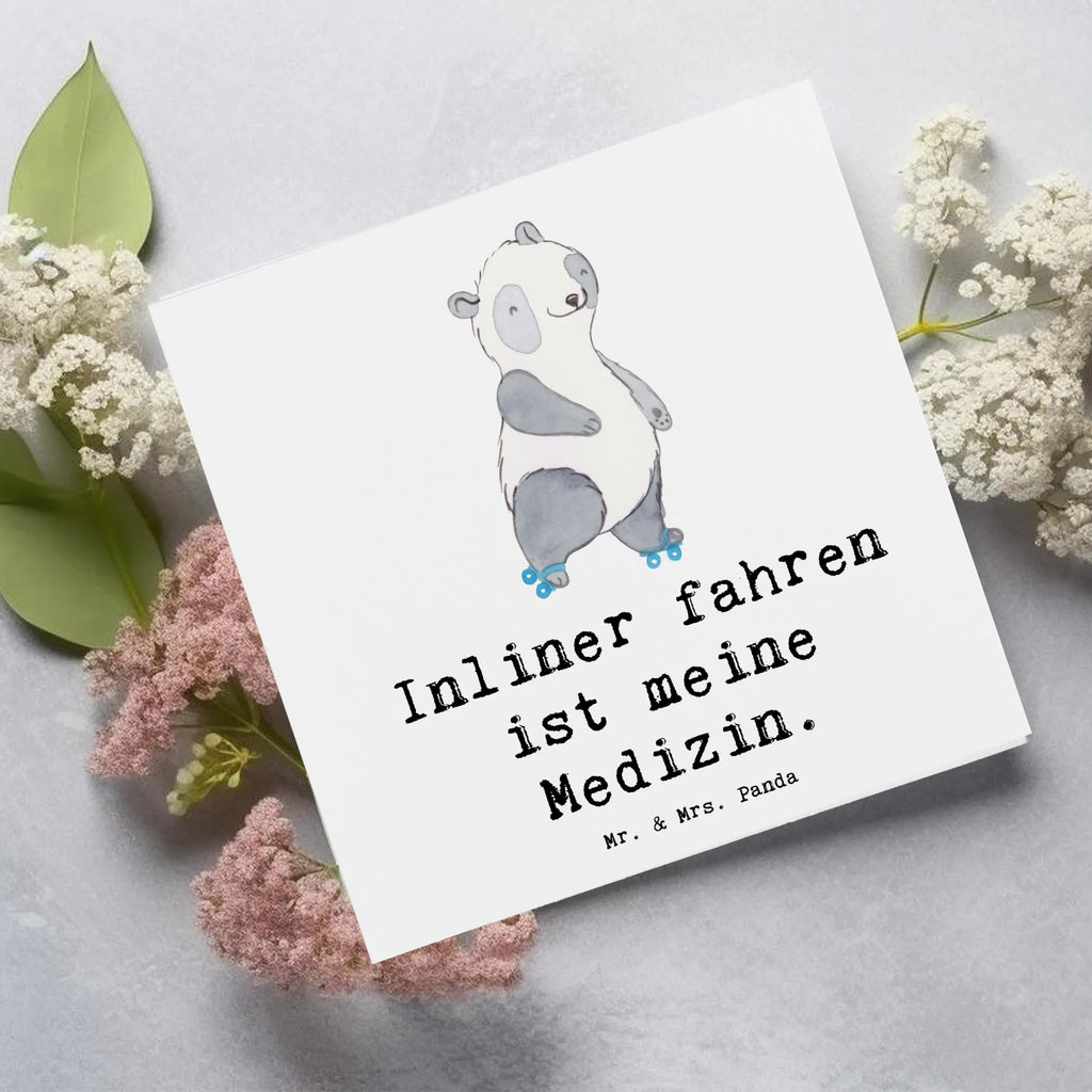 Deluxe Karte Panda Inliner fahren Karte, Grußkarte, Klappkarte, Einladungskarte, Glückwunschkarte, Hochzeitskarte, Geburtstagskarte, Hochwertige Grußkarte, Hochwertige Klappkarte, Geschenk, Sport, Sportart, Hobby, Schenken, Danke, Dankeschön, Auszeichnung, Gewinn, Sportler, Inliner fahren, Rollschuh fahren, Rollerblades, inlinern