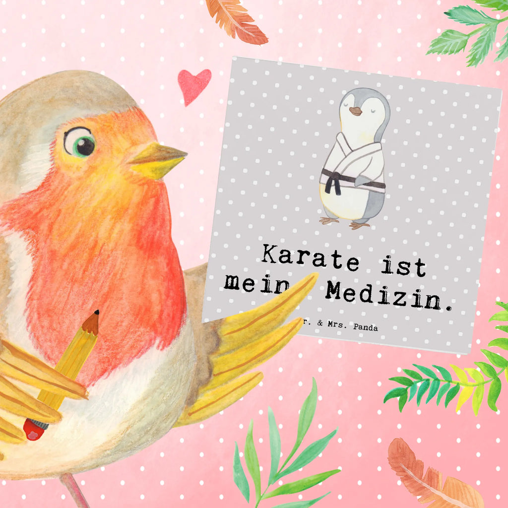 Deluxe Karte Pinguin Karate Karte, Grußkarte, Klappkarte, Einladungskarte, Glückwunschkarte, Hochzeitskarte, Geburtstagskarte, Hochwertige Grußkarte, Hochwertige Klappkarte, Geschenk, Sport, Sportart, Hobby, Schenken, Danke, Dankeschön, Auszeichnung, Gewinn, Sportler, Karate, Kampfsportart, Selbstverteidigung, Kampfkunst, Karate Verein