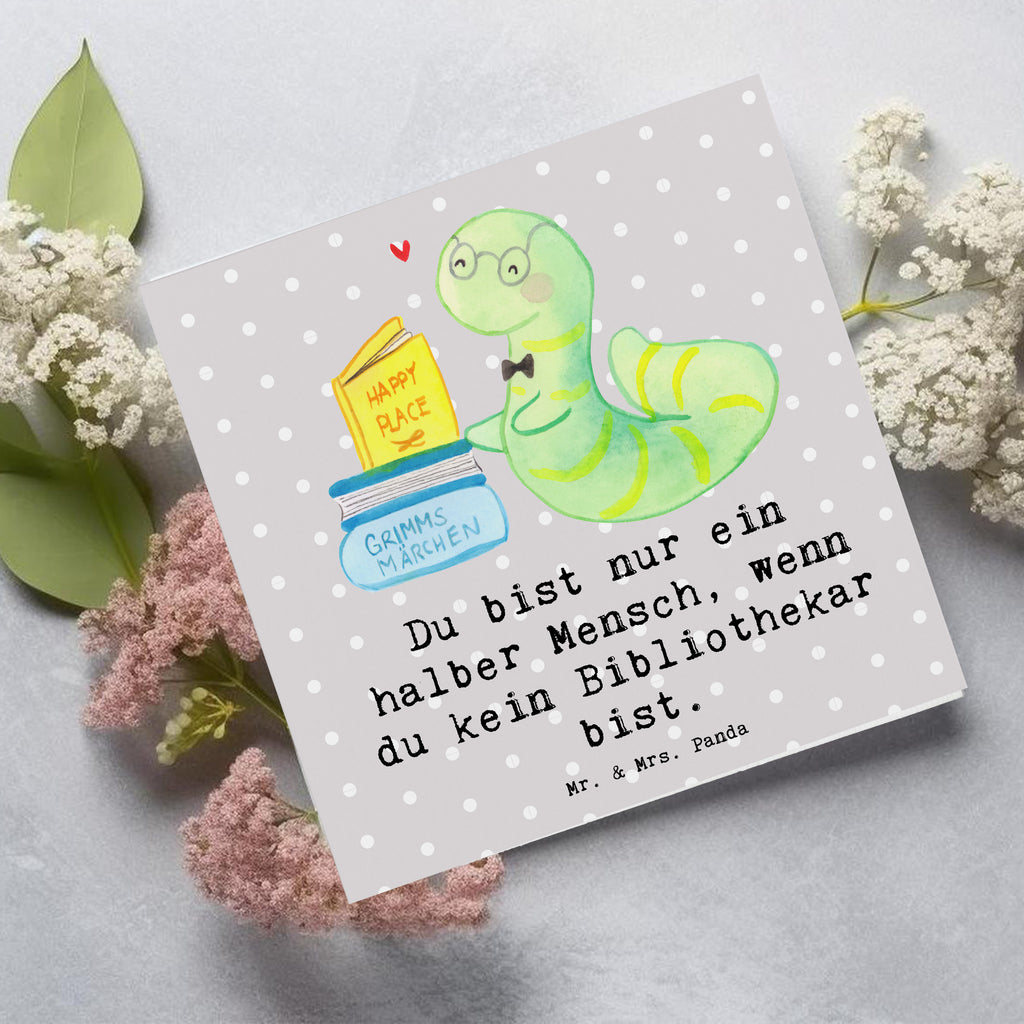 Deluxe Karte Bibliothekar Herz Karte, Grußkarte, Klappkarte, Einladungskarte, Glückwunschkarte, Hochzeitskarte, Geburtstagskarte, Hochwertige Grußkarte, Hochwertige Klappkarte, Beruf, Ausbildung, Jubiläum, Abschied, Rente, Kollege, Kollegin, Geschenk, Schenken, Arbeitskollege, Mitarbeiter, Firma, Danke, Dankeschön, Bibliothekar, Buchhandlung, Bibliothek, Bücherwurm, Leseratte, Bücherliebe