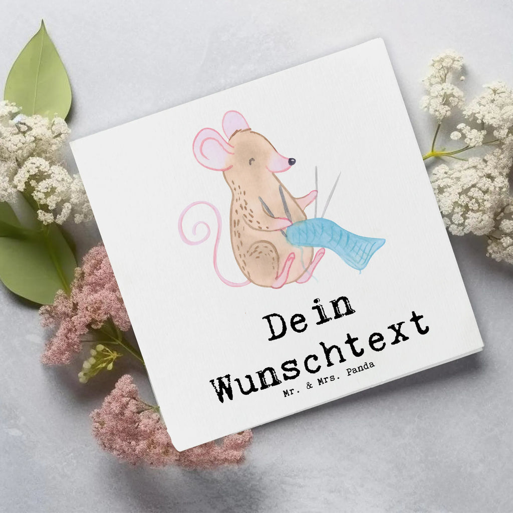 Personalisierte Deluxe Karte Maus Stricken Personalisierte Grußkarte, Personalisiertere Klappkarte, Personalisierte Einladungskarte, Personalisierte Glückwunschkarte, Personalisierte Hochzeitskarte, Personalisierte Geburtstagskarte, Grußkarte mit Namen, Grußkarte selber drucken, Grußkarte selbst gestalten, Grußkarte mit persönlichen Nachrichten, Grußkarte als Geldgeschenk, Grußkarten personalisiert, Personalisierte Karte, Geschenk, Sport, Sportart, Hobby, Schenken, Danke, Dankeschön, Auszeichnung, Gewinn, Sportler, Stricken, DIY