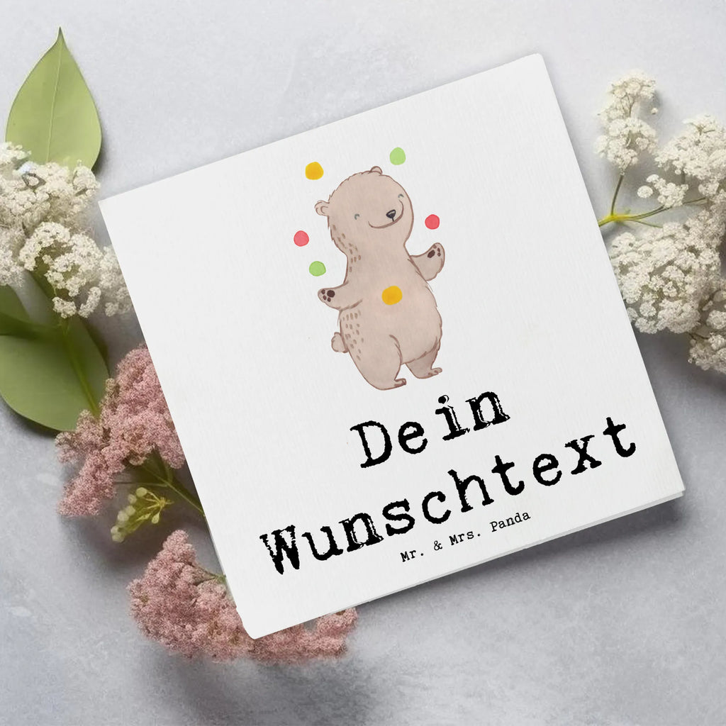 Personalisierte Deluxe Karte Bär Jonglieren Personalisierte Grußkarte, Personalisiertere Klappkarte, Personalisierte Einladungskarte, Personalisierte Glückwunschkarte, Personalisierte Hochzeitskarte, Personalisierte Geburtstagskarte, Grußkarte mit Namen, Grußkarte selber drucken, Grußkarte selbst gestalten, Grußkarte mit persönlichen Nachrichten, Grußkarte als Geldgeschenk, Grußkarten personalisiert, Personalisierte Karte, Geschenk, Sport, Sportart, Hobby, Schenken, Danke, Dankeschön, Auszeichnung, Gewinn, Sportler, Jonglieren, Jongleur, Zirkus, Artistik