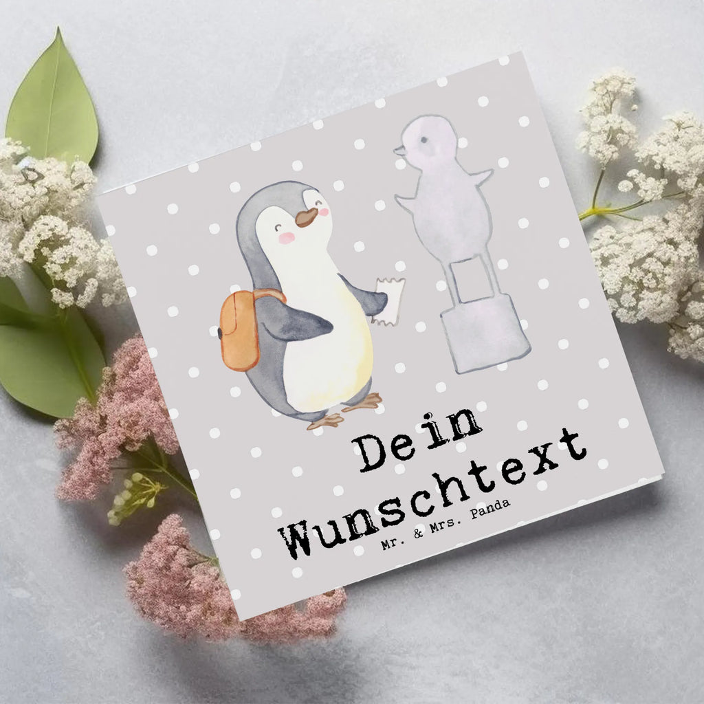 Personalisierte Deluxe Karte Pinguin Museum besuchen Personalisierte Grußkarte, Personalisiertere Klappkarte, Personalisierte Einladungskarte, Personalisierte Glückwunschkarte, Personalisierte Hochzeitskarte, Personalisierte Geburtstagskarte, Grußkarte mit Namen, Grußkarte selber drucken, Grußkarte selbst gestalten, Grußkarte mit persönlichen Nachrichten, Grußkarte als Geldgeschenk, Grußkarten personalisiert, Personalisierte Karte, Geschenk, Sport, Sportart, Hobby, Schenken, Danke, Dankeschön, Auszeichnung, Gewinn, Sportler, Museum besuchen, Museen