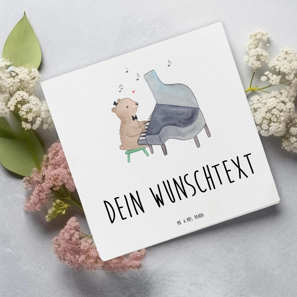 Personalisierte Deluxe Karte Bär Klavier Personalisierte Grußkarte, Personalisiertere Klappkarte, Personalisierte Einladungskarte, Personalisierte Glückwunschkarte, Personalisierte Hochzeitskarte, Personalisierte Geburtstagskarte, Grußkarte mit Namen, Grußkarte selber drucken, Grußkarte selbst gestalten, Grußkarte mit persönlichen Nachrichten, Grußkarte als Geldgeschenk, Grußkarten personalisiert, Personalisierte Karte, Instrumente, Geschenke Musiker, Musikliebhaber, Bär, Klavier, Flügel, Klassik, Konzert, Pianist