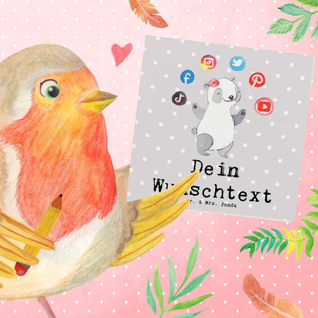 Personalisierte Deluxe Karte Social Media Managerin Herz Personalisierte Grußkarte, Personalisiertere Klappkarte, Personalisierte Einladungskarte, Personalisierte Glückwunschkarte, Personalisierte Hochzeitskarte, Personalisierte Geburtstagskarte, Grußkarte mit Namen, Grußkarte selber drucken, Grußkarte selbst gestalten, Grußkarte mit persönlichen Nachrichten, Grußkarte als Geldgeschenk, Grußkarten personalisiert, Personalisierte Karte, Beruf, Ausbildung, Jubiläum, Abschied, Rente, Kollege, Kollegin, Geschenk, Schenken, Arbeitskollege, Mitarbeiter, Firma, Danke, Dankeschön