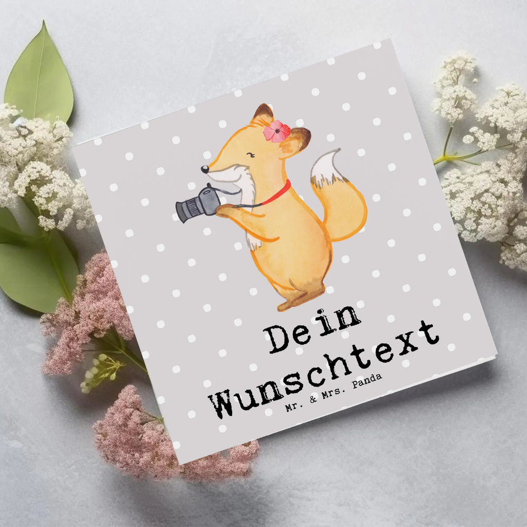 Personalisierte Deluxe Karte Fotografin Herz Personalisierte Grußkarte, Personalisiertere Klappkarte, Personalisierte Einladungskarte, Personalisierte Glückwunschkarte, Personalisierte Hochzeitskarte, Personalisierte Geburtstagskarte, Grußkarte mit Namen, Grußkarte selber drucken, Grußkarte selbst gestalten, Grußkarte mit persönlichen Nachrichten, Grußkarte als Geldgeschenk, Grußkarten personalisiert, Personalisierte Karte, Beruf, Ausbildung, Jubiläum, Abschied, Rente, Kollege, Kollegin, Geschenk, Schenken, Arbeitskollege, Mitarbeiter, Firma, Danke, Dankeschön, Fotografin, Fotoreporterin, Hobbyfotografin, Hochzeitsfotografin, Fotografie, Profi Fotografin