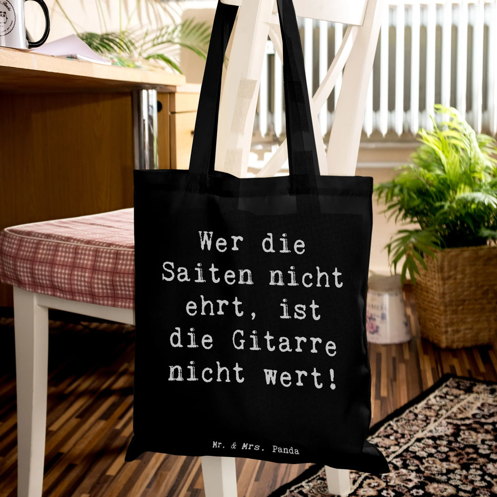 Tote bag Saying Wer die Saiten nicht ehrt, ist die Gitarre nicht wert! Beuteltasche, Beutel, Einkaufstasche, Jutebeutel, Stoffbeutel, Tasche, Shopper, Umhängetasche, Strandtasche, Schultertasche, Stofftasche, Tragetasche, Badetasche, Jutetasche, Einkaufstüte, Laptoptasche, Instrumente, Geschenke Musiker, Musikliebhaber