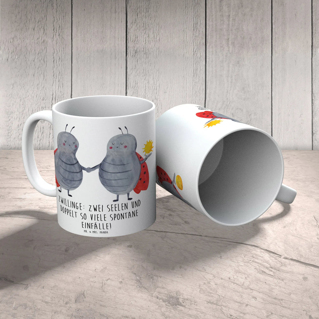 Tasse Zwillinge Abenteuer Tasse, Kaffeetasse, Teetasse, Becher, Kaffeebecher, Teebecher, Keramiktasse, Porzellantasse, Büro Tasse, Geschenk Tasse, Tasse Sprüche, Tasse Motive, Kaffeetassen, Tasse bedrucken, Designer Tasse, Cappuccino Tassen, Schöne Teetassen, Tierkreiszeichen, Sternzeichen, Horoskop, Astrologie, Aszendent