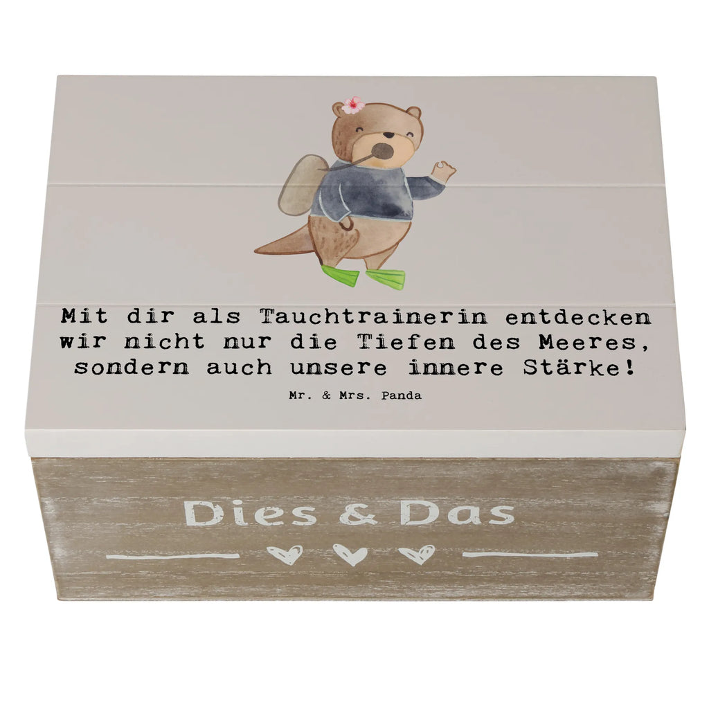 Holzkiste Tauch Trainerin Stärke Holzkiste, Kiste, Schatzkiste, Truhe, Schatulle, XXL, Erinnerungsbox, Erinnerungskiste, Dekokiste, Aufbewahrungsbox, Geschenkbox, Geschenkdose, Geschenk, Sport, Sportart, Hobby, Schenken, Danke, Dankeschön, Auszeichnung, Gewinn, Sportler