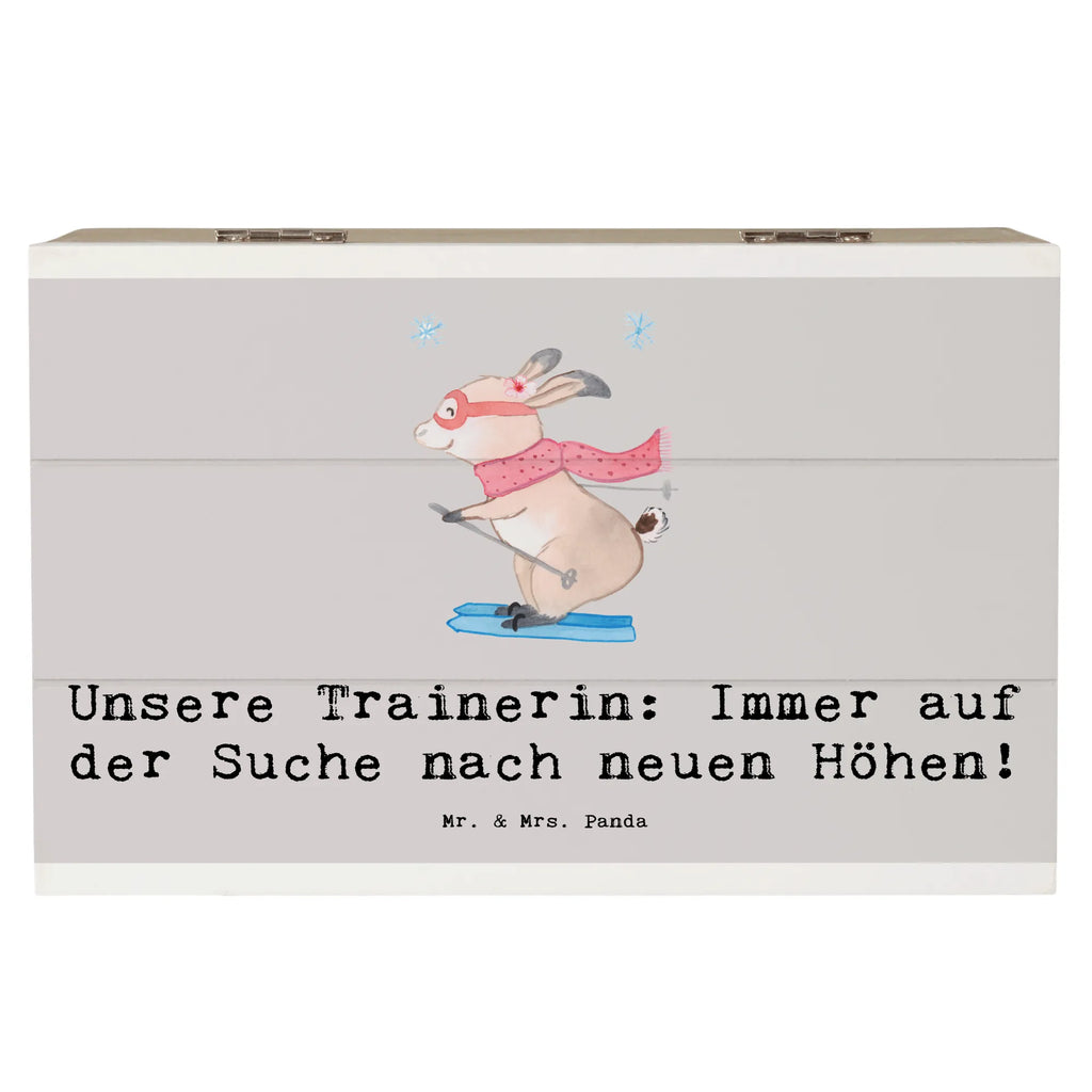 Holzkiste Skispringen Trainerin Holzkiste, Kiste, Schatzkiste, Truhe, Schatulle, XXL, Erinnerungsbox, Erinnerungskiste, Dekokiste, Aufbewahrungsbox, Geschenkbox, Geschenkdose, Geschenk, Sport, Sportart, Hobby, Schenken, Danke, Dankeschön, Auszeichnung, Gewinn, Sportler