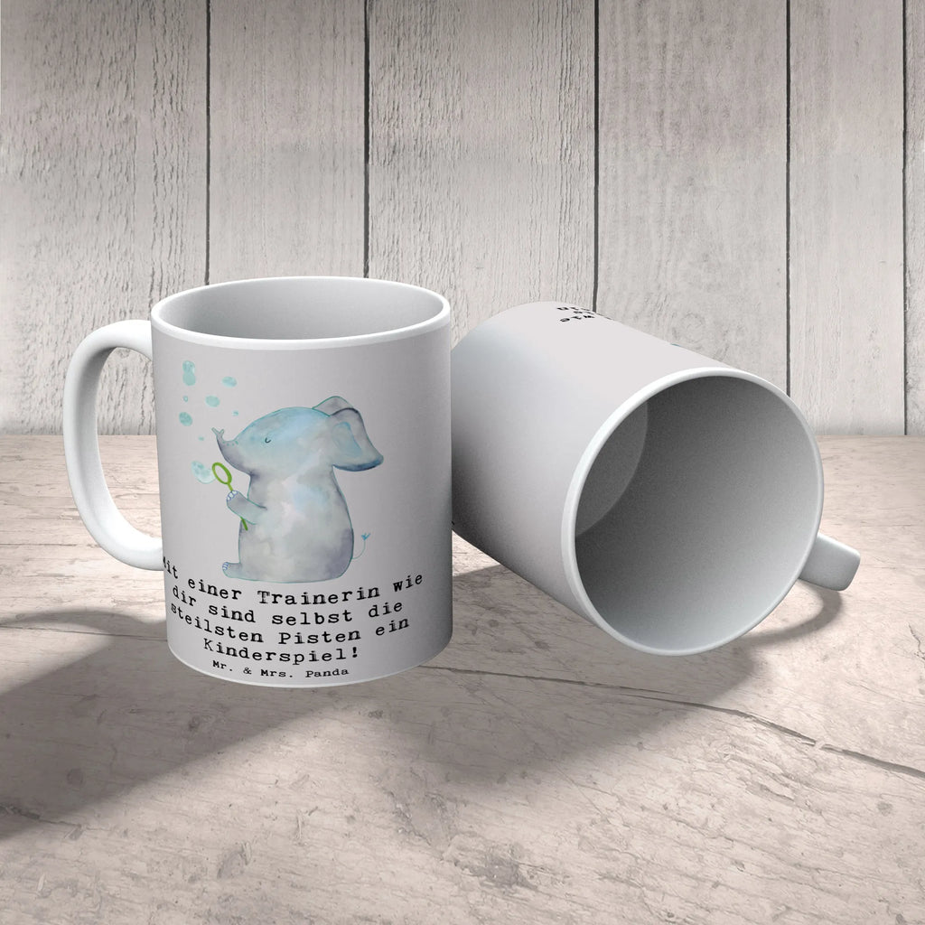 Tasse Skifahren Trainerin Tasse, Kaffeetasse, Teetasse, Becher, Kaffeebecher, Teebecher, Keramiktasse, Porzellantasse, Büro Tasse, Geschenk Tasse, Tasse Sprüche, Tasse Motive, Kaffeetassen, Tasse bedrucken, Designer Tasse, Cappuccino Tassen, Schöne Teetassen, Geschenk, Sport, Sportart, Hobby, Schenken, Danke, Dankeschön, Auszeichnung, Gewinn, Sportler