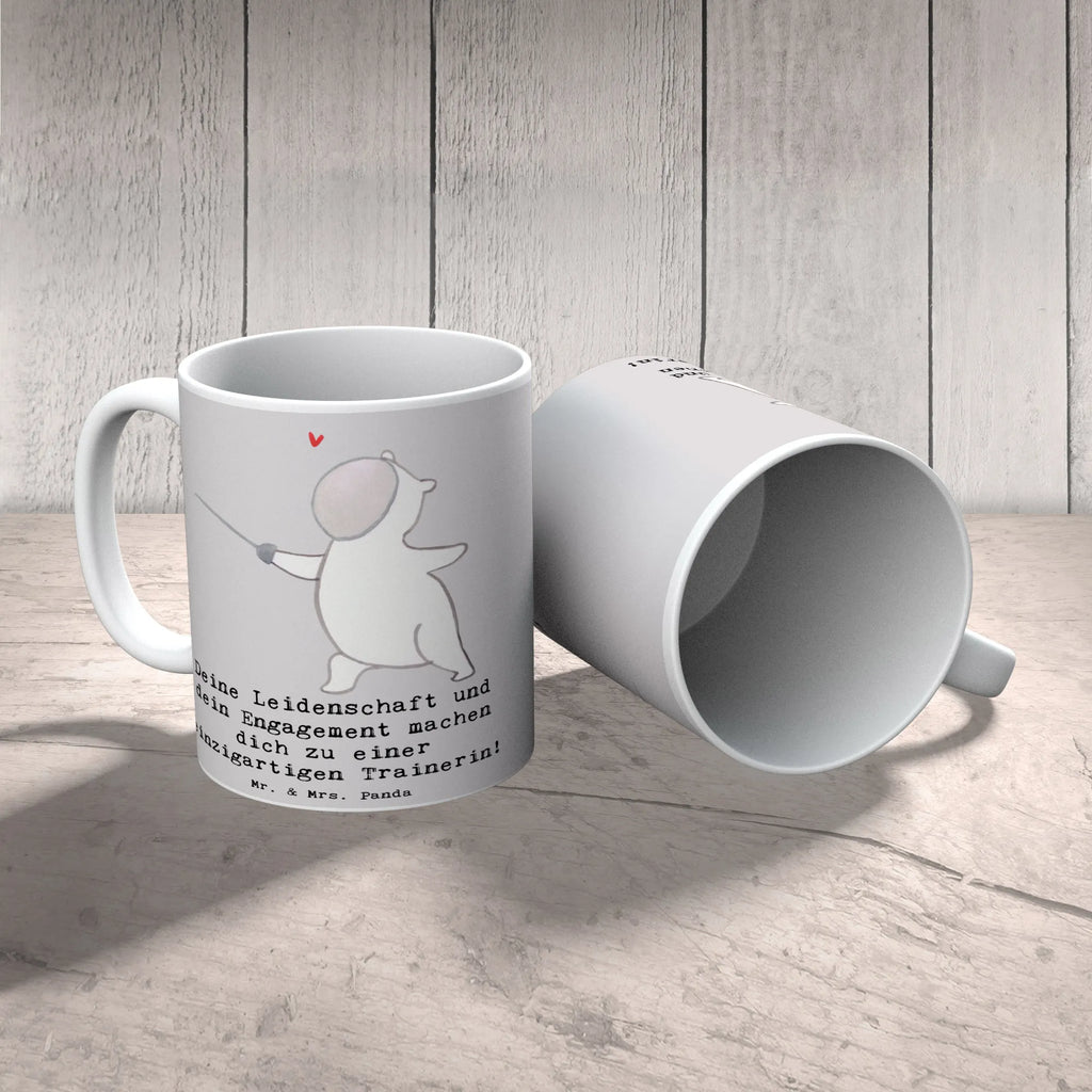 Tasse Fechten Trainerin Einzigartig Tasse, Kaffeetasse, Teetasse, Becher, Kaffeebecher, Teebecher, Keramiktasse, Porzellantasse, Büro Tasse, Geschenk Tasse, Tasse Sprüche, Tasse Motive, Kaffeetassen, Tasse bedrucken, Designer Tasse, Cappuccino Tassen, Schöne Teetassen, Geschenk, Sport, Sportart, Hobby, Schenken, Danke, Dankeschön, Auszeichnung, Gewinn, Sportler