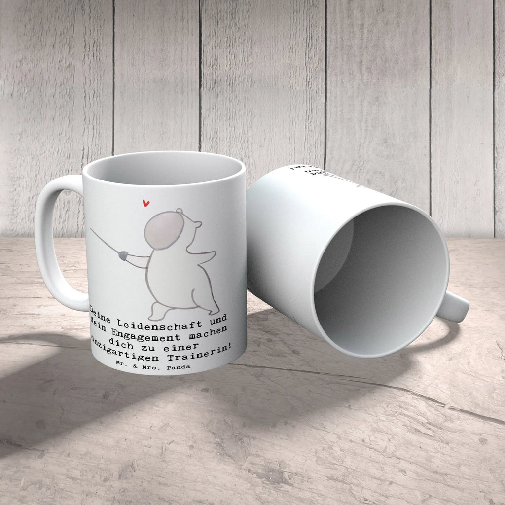 Tasse Fechten Trainerin Einzigartig Tasse, Kaffeetasse, Teetasse, Becher, Kaffeebecher, Teebecher, Keramiktasse, Porzellantasse, Büro Tasse, Geschenk Tasse, Tasse Sprüche, Tasse Motive, Kaffeetassen, Tasse bedrucken, Designer Tasse, Cappuccino Tassen, Schöne Teetassen, Geschenk, Sport, Sportart, Hobby, Schenken, Danke, Dankeschön, Auszeichnung, Gewinn, Sportler