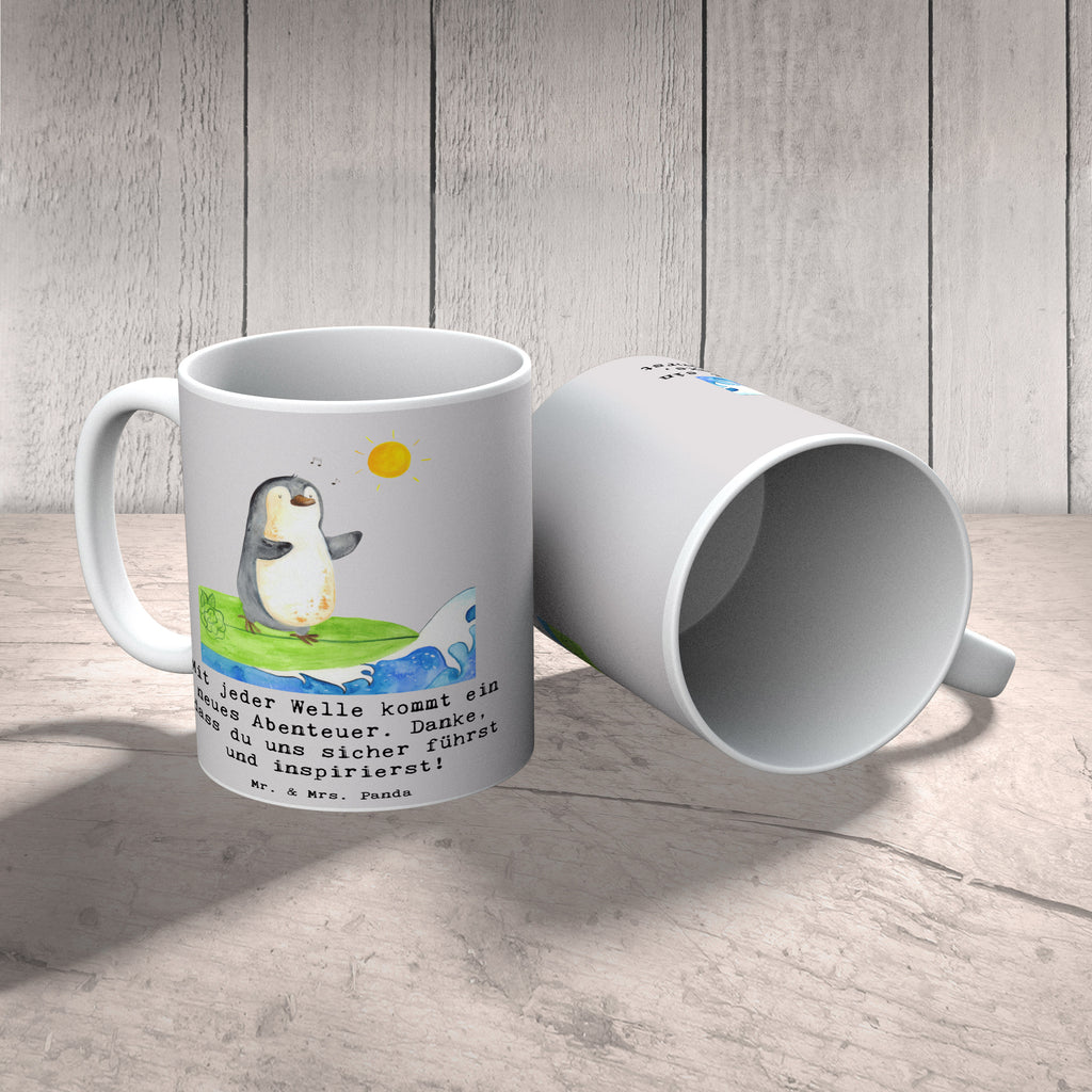 Tasse Surfen Trainerin Abenteuer Tasse, Kaffeetasse, Teetasse, Becher, Kaffeebecher, Teebecher, Keramiktasse, Porzellantasse, Büro Tasse, Geschenk Tasse, Tasse Sprüche, Tasse Motive, Kaffeetassen, Tasse bedrucken, Designer Tasse, Cappuccino Tassen, Schöne Teetassen, Geschenk, Sport, Sportart, Hobby, Schenken, Danke, Dankeschön, Auszeichnung, Gewinn, Sportler