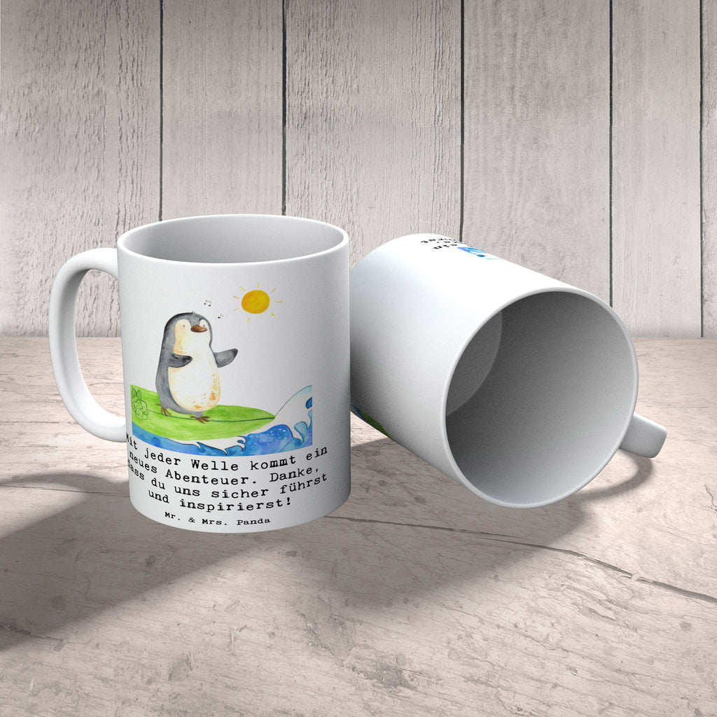 Tasse Surfen Trainerin Abenteuer Tasse, Kaffeetasse, Teetasse, Becher, Kaffeebecher, Teebecher, Keramiktasse, Porzellantasse, Büro Tasse, Geschenk Tasse, Tasse Sprüche, Tasse Motive, Kaffeetassen, Tasse bedrucken, Designer Tasse, Cappuccino Tassen, Schöne Teetassen, Geschenk, Sport, Sportart, Hobby, Schenken, Danke, Dankeschön, Auszeichnung, Gewinn, Sportler