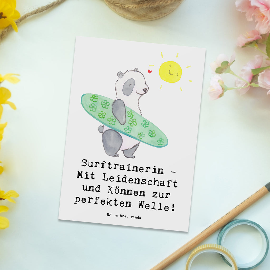 Postkarte Surfen Trainerin Postkarte, Karte, Geschenkkarte, Grußkarte, Einladung, Ansichtskarte, Geburtstagskarte, Einladungskarte, Dankeskarte, Ansichtskarten, Einladung Geburtstag, Einladungskarten Geburtstag, Geschenk, Sport, Sportart, Hobby, Schenken, Danke, Dankeschön, Auszeichnung, Gewinn, Sportler