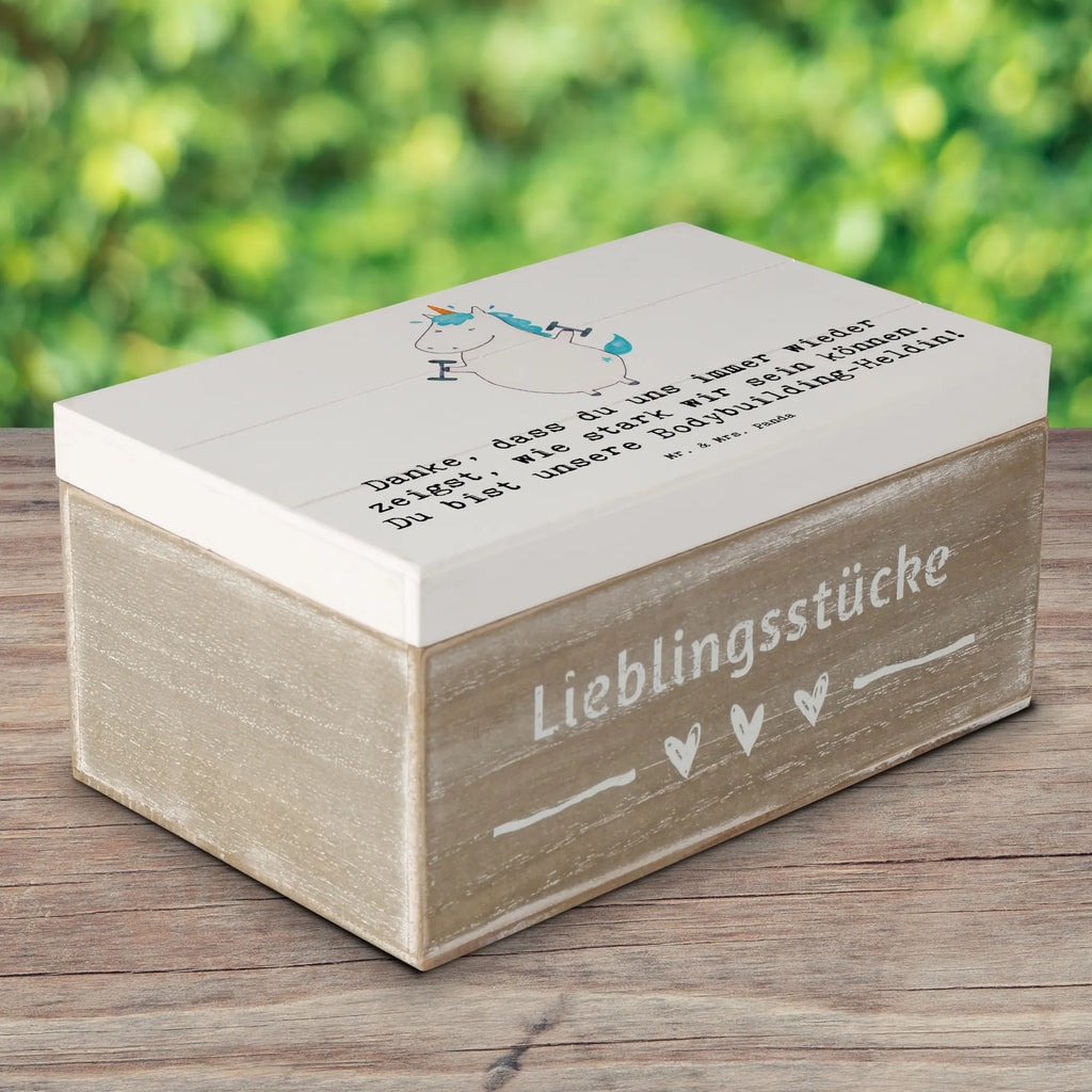 Holzkiste Bodybuilding Trainerin Holzkiste, Kiste, Schatzkiste, Truhe, Schatulle, XXL, Erinnerungsbox, Erinnerungskiste, Dekokiste, Aufbewahrungsbox, Geschenkbox, Geschenkdose, Geschenk, Sport, Sportart, Hobby, Schenken, Danke, Dankeschön, Auszeichnung, Gewinn, Sportler