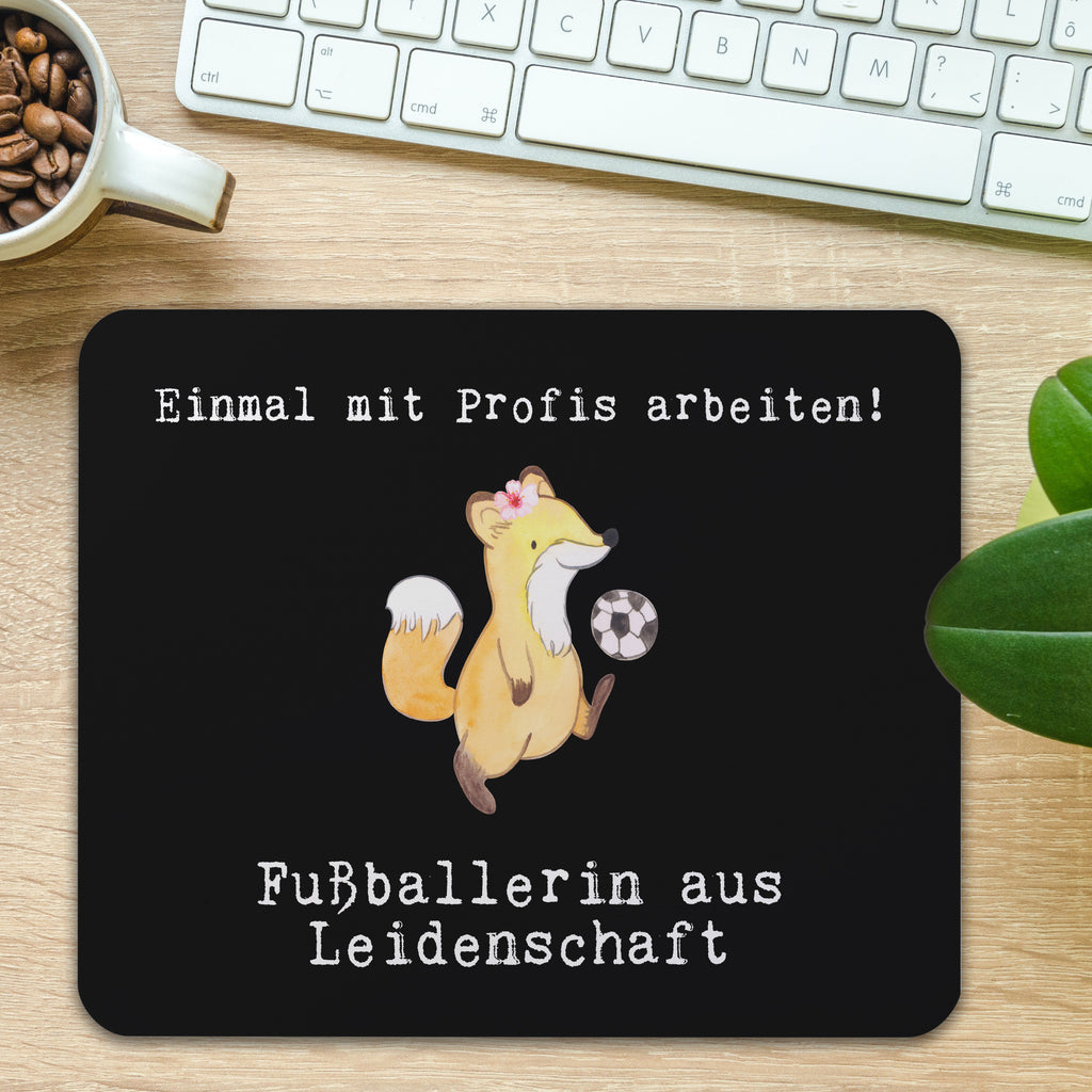 Mauspad Fußballerin aus Leidenschaft Mousepad, Computer zubehör, Büroausstattung, PC Zubehör, Arbeitszimmer, Mauspad, Einzigartiges Mauspad, Designer Mauspad, Mausunterlage, Mauspad Büro, Beruf, Ausbildung, Jubiläum, Abschied, Rente, Kollege, Kollegin, Geschenk, Schenken, Arbeitskollege, Mitarbeiter, Firma, Danke, Dankeschön, Fußballerin, Fußballspielerin, Profi Fußballerin, Fußballspiel, Glücksbringer