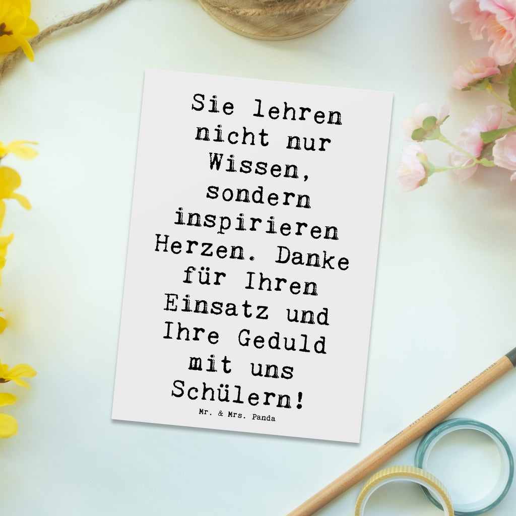 Postkarte Sie lehren nicht nur Wissen, sondern inspirieren Herzen. Danke für Ihren Einsatz und Ihre Geduld mit uns Schülern! Postkarte, Karte, Geschenkkarte, Grußkarte, Einladung, Ansichtskarte, Geburtstagskarte, Einladungskarte, Dankeskarte, Ansichtskarten, Einladung Geburtstag, Einladungskarten Geburtstag