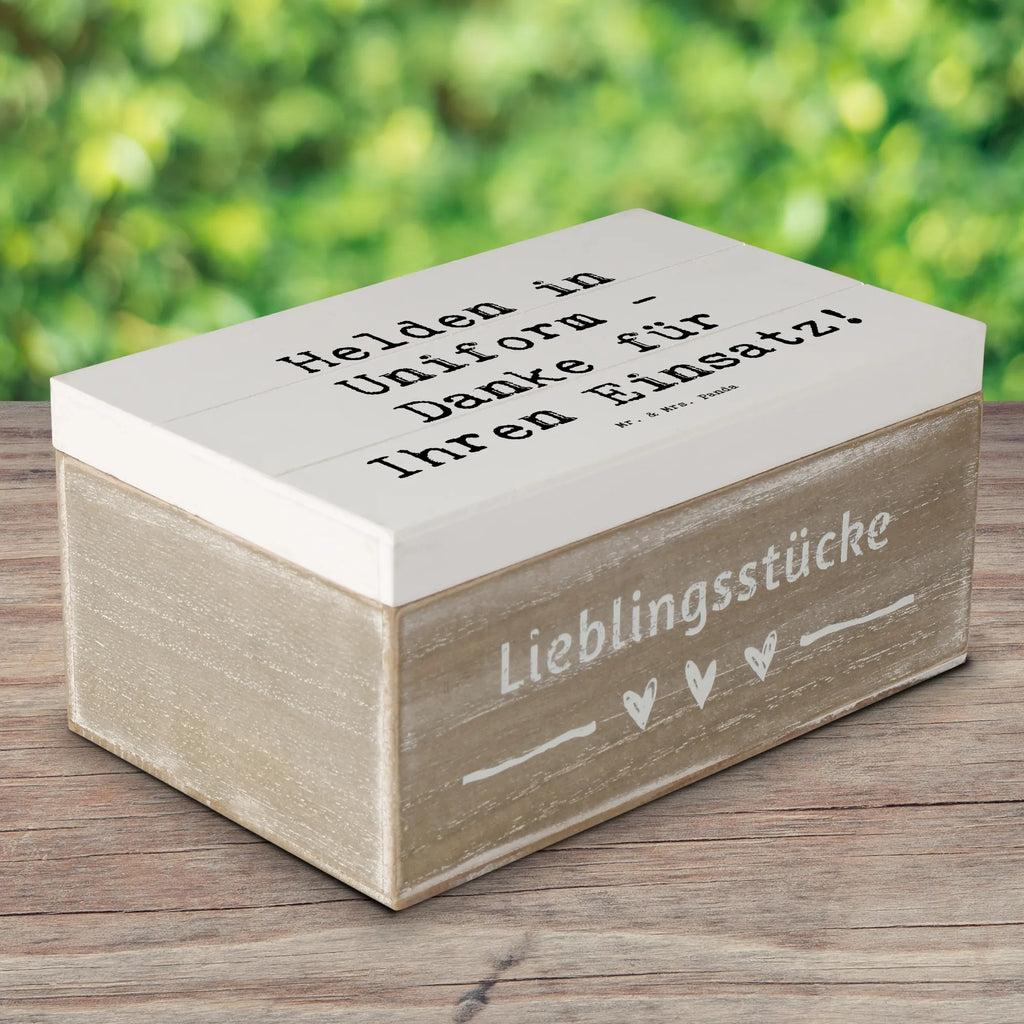 Holzkiste Spruch Polizist Held Holzkiste, Kiste, Schatzkiste, Truhe, Schatulle, XXL, Erinnerungsbox, Erinnerungskiste, Dekokiste, Aufbewahrungsbox, Geschenkbox, Geschenkdose