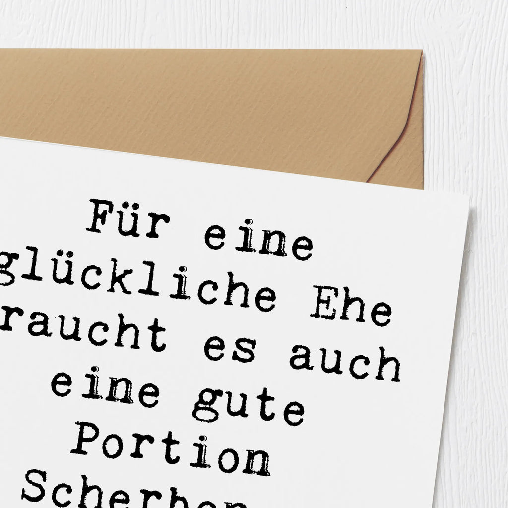 Deluxe Karte Für eine glückliche Ehe braucht es auch eine gute Portion Scherben - Prost beim Polterabend! Karte, Grußkarte, Klappkarte, Einladungskarte, Glückwunschkarte, Hochzeitskarte, Geburtstagskarte, Hochwertige Grußkarte, Hochwertige Klappkarte, Hochzeit, Hochzeitsgeschenk, Ehe, Hochzeitsfeier, Trauung, Trauungsgeschenk, Verlobungsfeier, Verlobungsgeschenk, Hochzeitsgeschenkideen, Hochzeitsgeschenke für Brautpaar