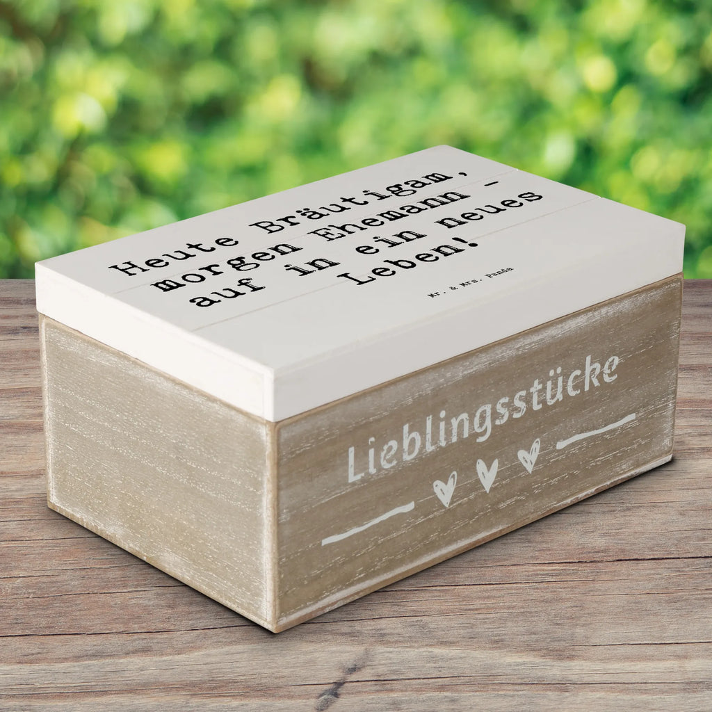 Holzkiste Spruch Bräutigam Heute Holzkiste, Kiste, Schatzkiste, Truhe, Schatulle, XXL, Erinnerungsbox, Erinnerungskiste, Dekokiste, Aufbewahrungsbox, Geschenkbox, Geschenkdose, Hochzeit, Hochzeitsgeschenk, Ehe, Hochzeitsfeier, Trauung, Trauungsgeschenk, Hochzeitskarte, Verlobungsfeier, Verlobungsgeschenk, Hochzeitsgeschenkideen, Hochzeitsgeschenke für Brautpaar