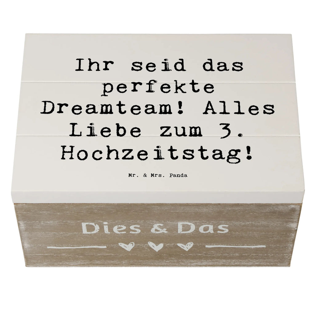 Holzkiste Spruch 3. Hochzeitstag Lederhochzeit Dreamteam Holzkiste, Kiste, Schatzkiste, Truhe, Schatulle, XXL, Erinnerungsbox, Erinnerungskiste, Dekokiste, Aufbewahrungsbox, Geschenkbox, Geschenkdose, Hochzeit, Hochzeitsgeschenk, Ehe, Hochzeitsfeier, Trauung, Trauungsgeschenk, Hochzeitskarte, Verlobungsfeier, Verlobungsgeschenk, Hochzeitsgeschenkideen, Hochzeitsgeschenke für Brautpaar