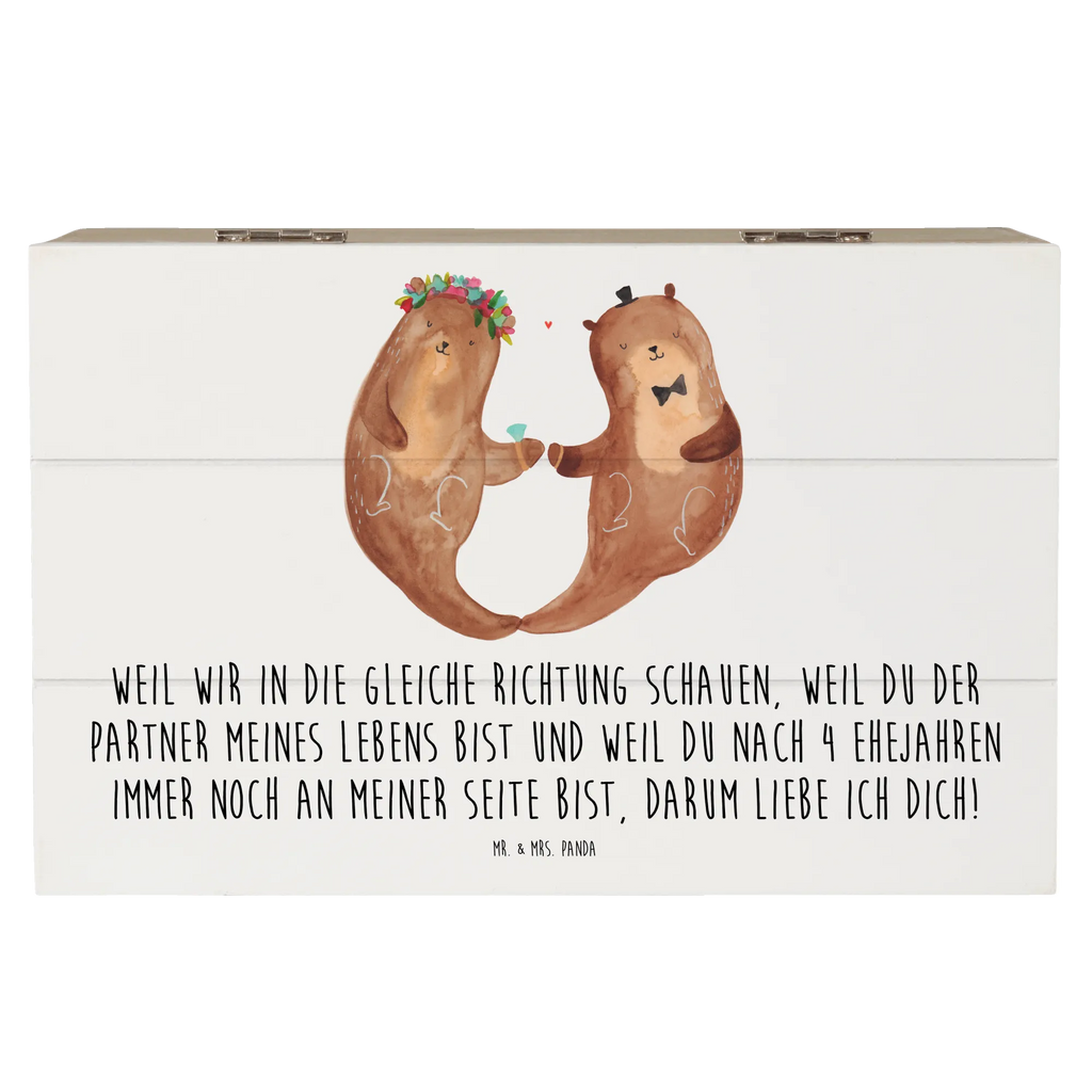 Wooden chest Weil wir in die gleiche Richtung schauen, weil du der Partner meines Lebens bist und weil du nach 4 Ehejahren immer noch an meiner Seite bist, darum liebe ich dich! Holzkiste, Kiste, Schatzkiste, Truhe, Schatulle, XXL, Erinnerungsbox, Erinnerungskiste, Dekokiste, Aufbewahrungsbox, Geschenkbox, Geschenkdose, Hochzeit, Hochzeitsgeschenk, Ehe, Hochzeitsfeier, Trauung, Trauungsgeschenk, Hochzeitskarte, Verlobungsfeier, Verlobungsgeschenk, Hochzeitsgeschenkideen, Hochzeitsgeschenke für Brautpaar