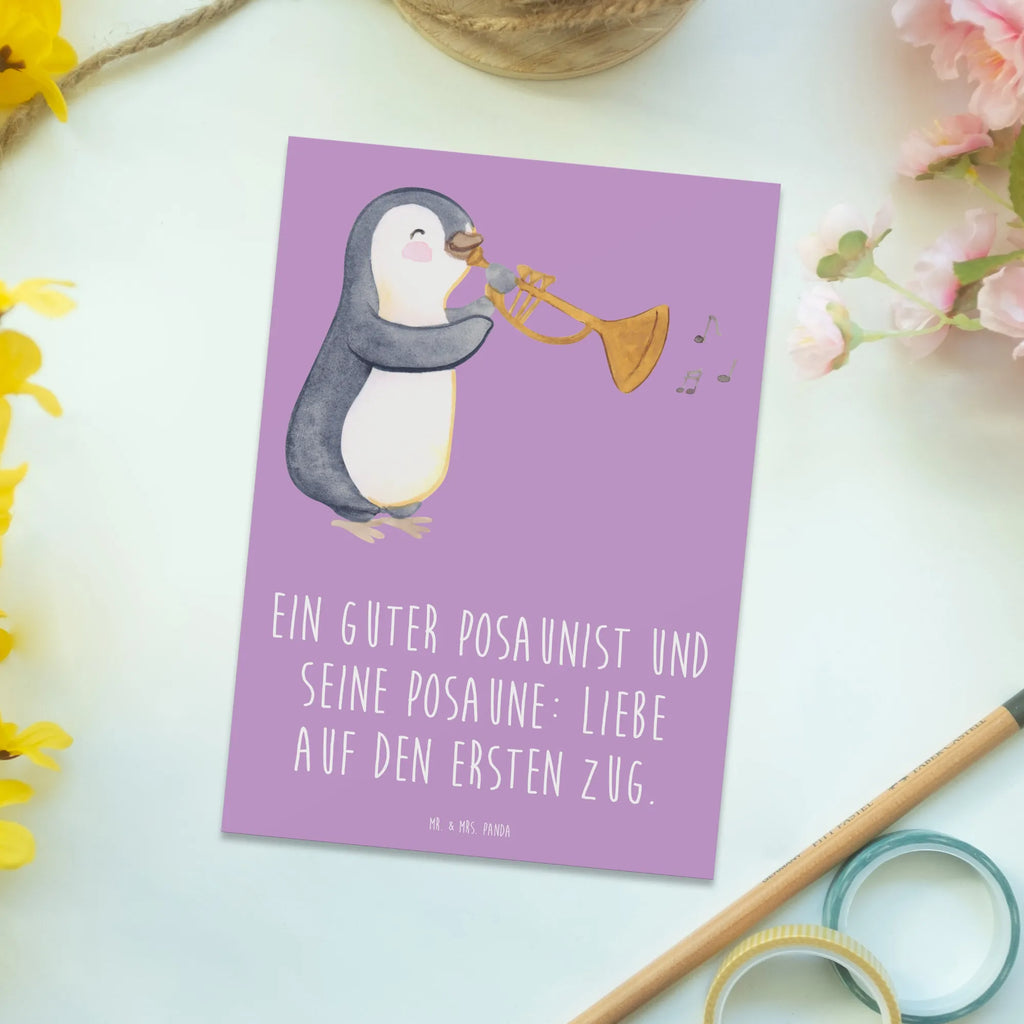 Postcard Ein guter Posaunist und seine Posaune: Liebe auf den ersten Zug. Postkarte, Karte, Geschenkkarte, Grußkarte, Einladung, Ansichtskarte, Geburtstagskarte, Einladungskarte, Dankeskarte, Ansichtskarten, Einladung Geburtstag, Einladungskarten Geburtstag, Instrumente, Geschenke Musiker, Musikliebhaber