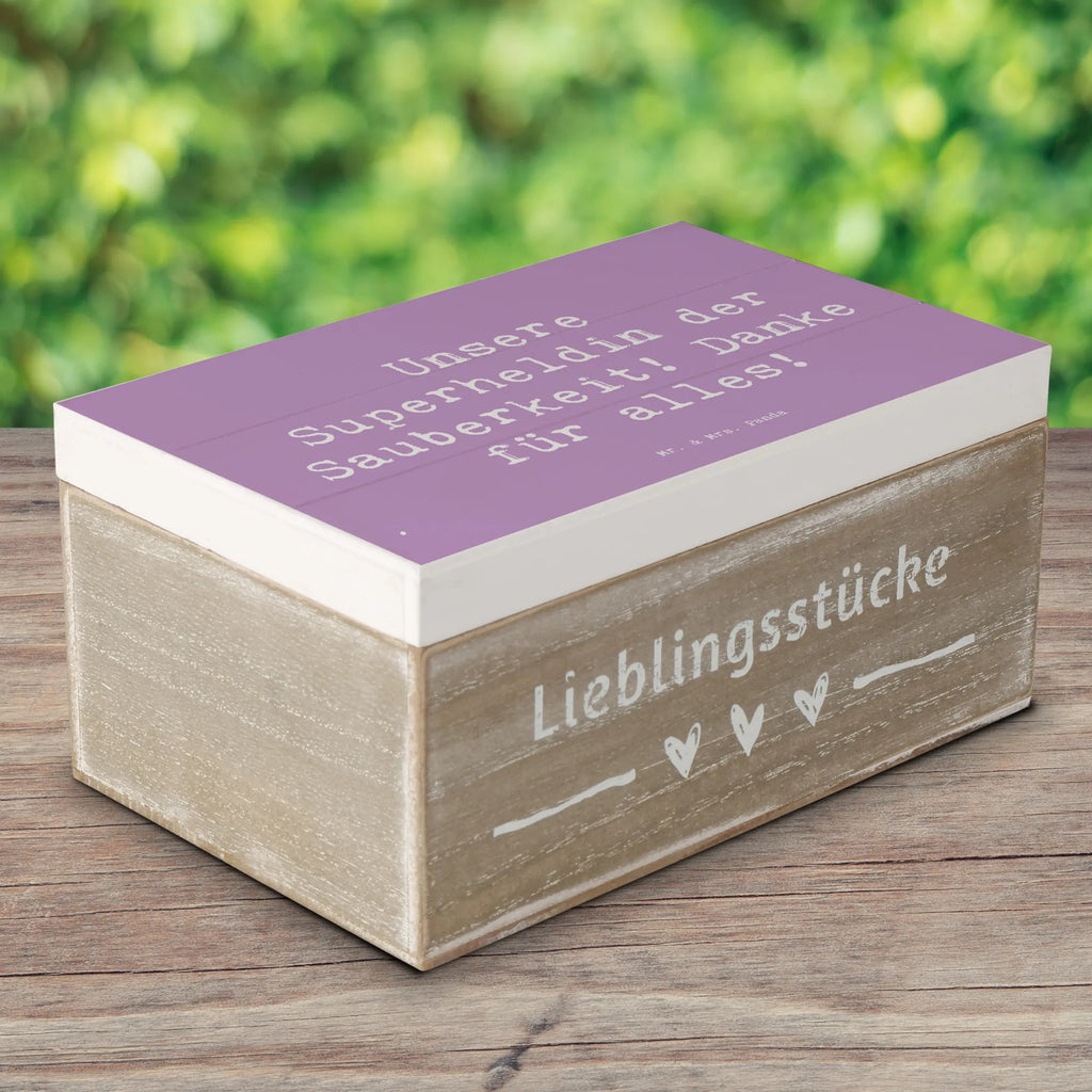 Holzkiste Spruch Putzfrau Superheldin Holzkiste, Kiste, Schatzkiste, Truhe, Schatulle, XXL, Erinnerungsbox, Erinnerungskiste, Dekokiste, Aufbewahrungsbox, Geschenkbox, Geschenkdose