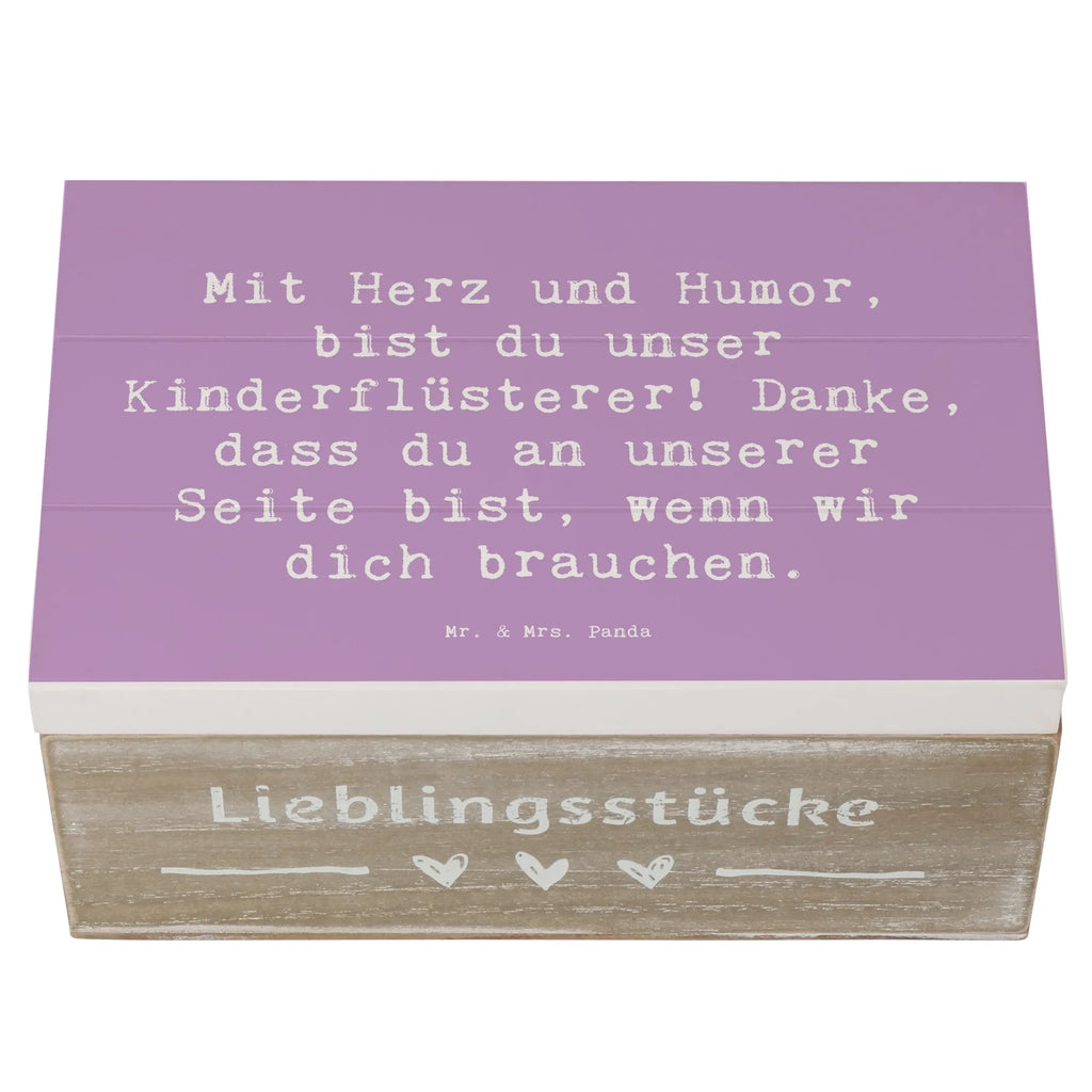 Holzkiste Mit Herz und Humor, bist du unser Kinderflüsterer! Danke, dass du an unserer Seite bist, wenn wir dich brauchen. Holzkiste, Kiste, Schatzkiste, Truhe, Schatulle, XXL, Erinnerungsbox, Erinnerungskiste, Dekokiste, Aufbewahrungsbox, Geschenkbox, Geschenkdose