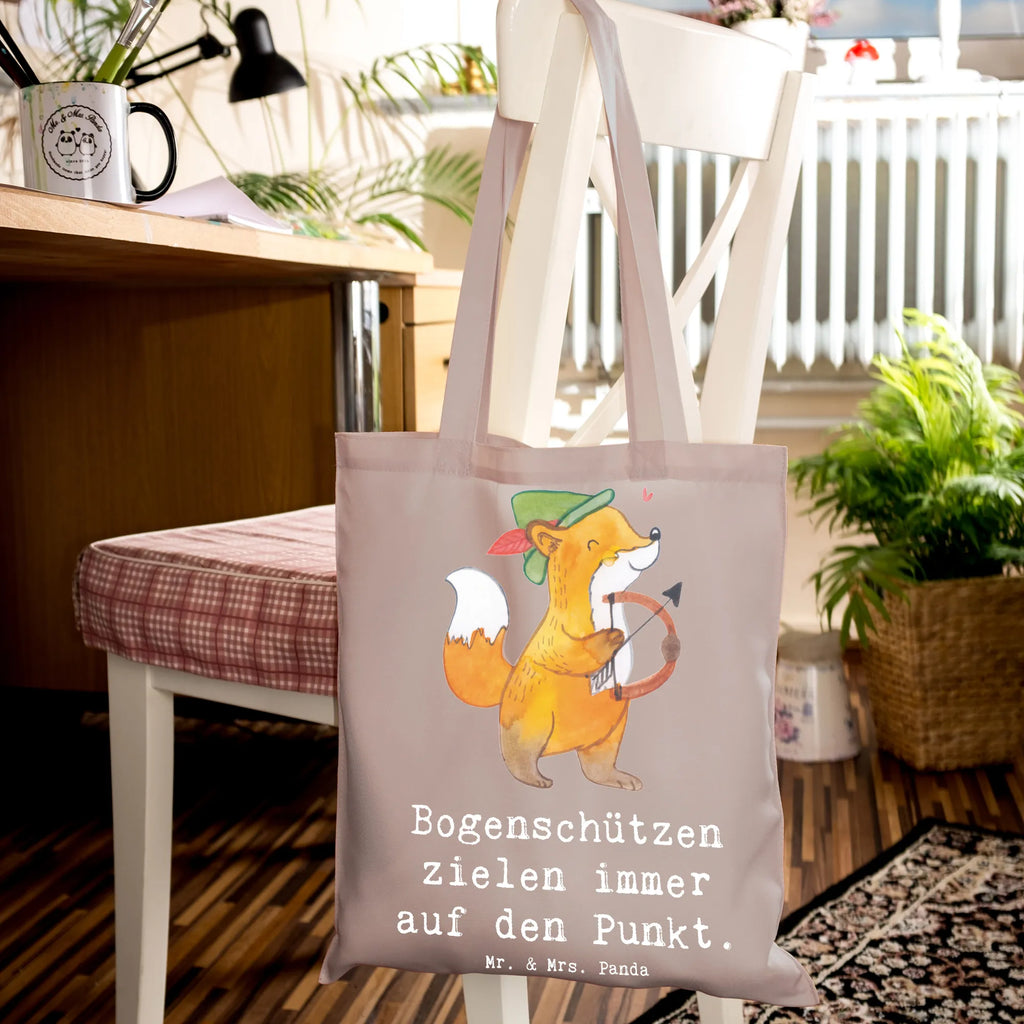 Tragetasche Bogenschützen Fokussierung Beuteltasche, Beutel, Einkaufstasche, Jutebeutel, Stoffbeutel, Tasche, Shopper, Umhängetasche, Strandtasche, Schultertasche, Stofftasche, Tragetasche, Badetasche, Jutetasche, Einkaufstüte, Laptoptasche, Geschenk, Sport, Sportart, Hobby, Schenken, Danke, Dankeschön, Auszeichnung, Gewinn, Sportler