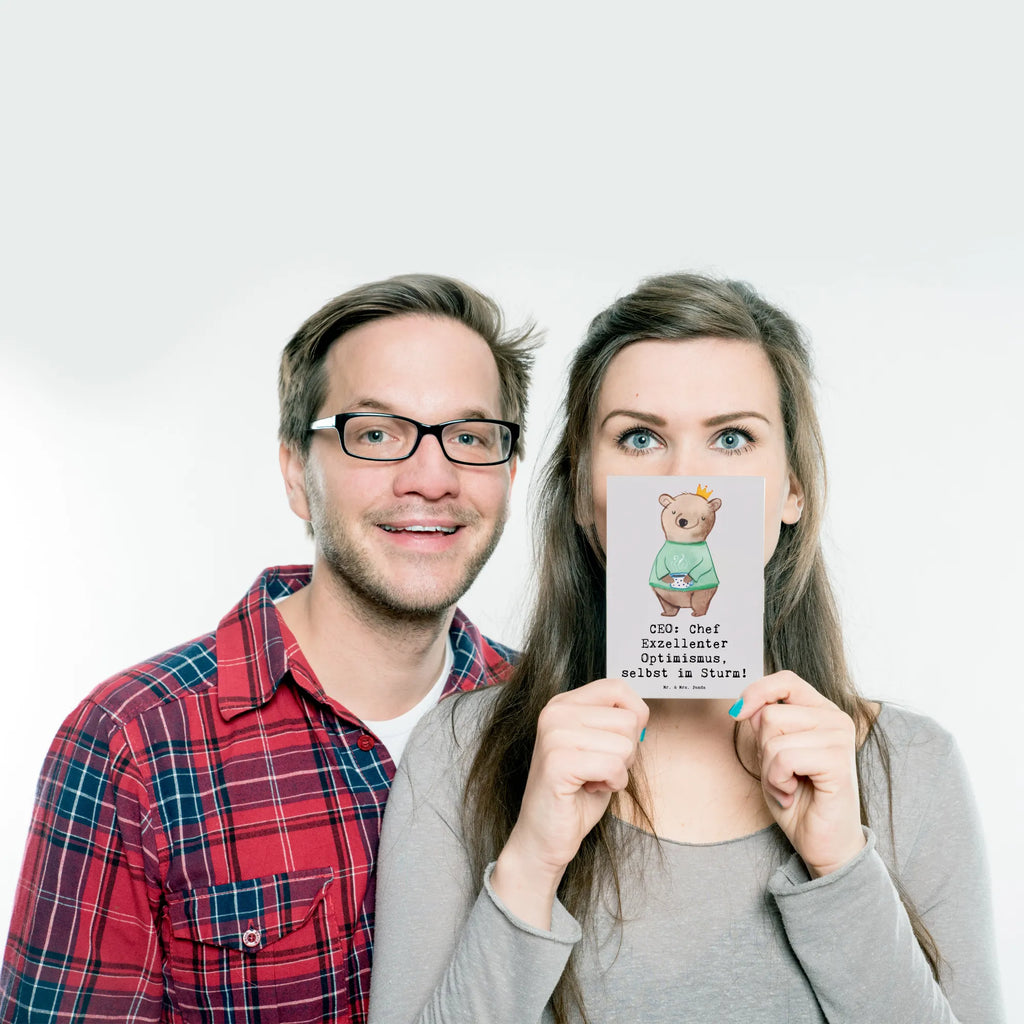 Postcard CEO: Chef Exzellenter Optimismus, selbst im Sturm! Postkarte, Karte, Geschenkkarte, Grußkarte, Einladung, Ansichtskarte, Geburtstagskarte, Einladungskarte, Dankeskarte, Ansichtskarten, Einladung Geburtstag, Einladungskarten Geburtstag, Beruf, Ausbildung, Jubiläum, Abschied, Rente, Kollege, Kollegin, Geschenk, Schenken, Arbeitskollege, Mitarbeiter, Firma, Danke, Dankeschön
