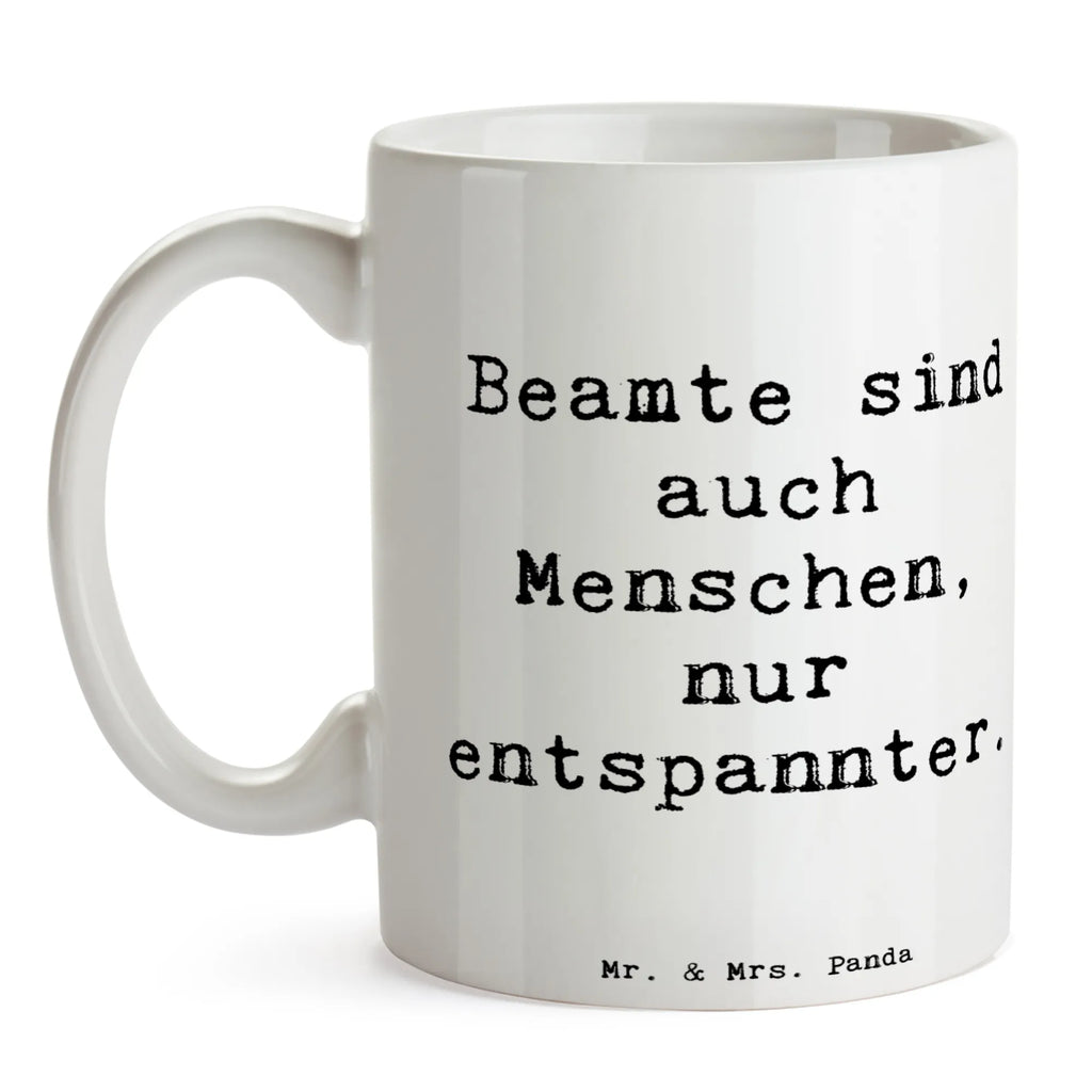 Tasse Spruch Beamtin Entspannt Tasse, Kaffeetasse, Teetasse, Becher, Kaffeebecher, Teebecher, Keramiktasse, Porzellantasse, Büro Tasse, Geschenk Tasse, Tasse Sprüche, Tasse Motive, Kaffeetassen, Tasse bedrucken, Designer Tasse, Cappuccino Tassen, Schöne Teetassen, Beruf, Ausbildung, Jubiläum, Abschied, Rente, Kollege, Kollegin, Geschenk, Schenken, Arbeitskollege, Mitarbeiter, Firma, Danke, Dankeschön