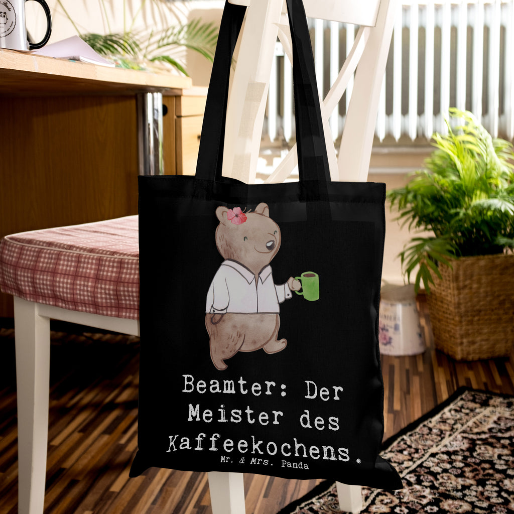 Tragetasche Beamter Kaffeemeister Beuteltasche, Beutel, Einkaufstasche, Jutebeutel, Stoffbeutel, Tasche, Shopper, Umhängetasche, Strandtasche, Schultertasche, Stofftasche, Tragetasche, Badetasche, Jutetasche, Einkaufstüte, Laptoptasche, Beruf, Ausbildung, Jubiläum, Abschied, Rente, Kollege, Kollegin, Geschenk, Schenken, Arbeitskollege, Mitarbeiter, Firma, Danke, Dankeschön