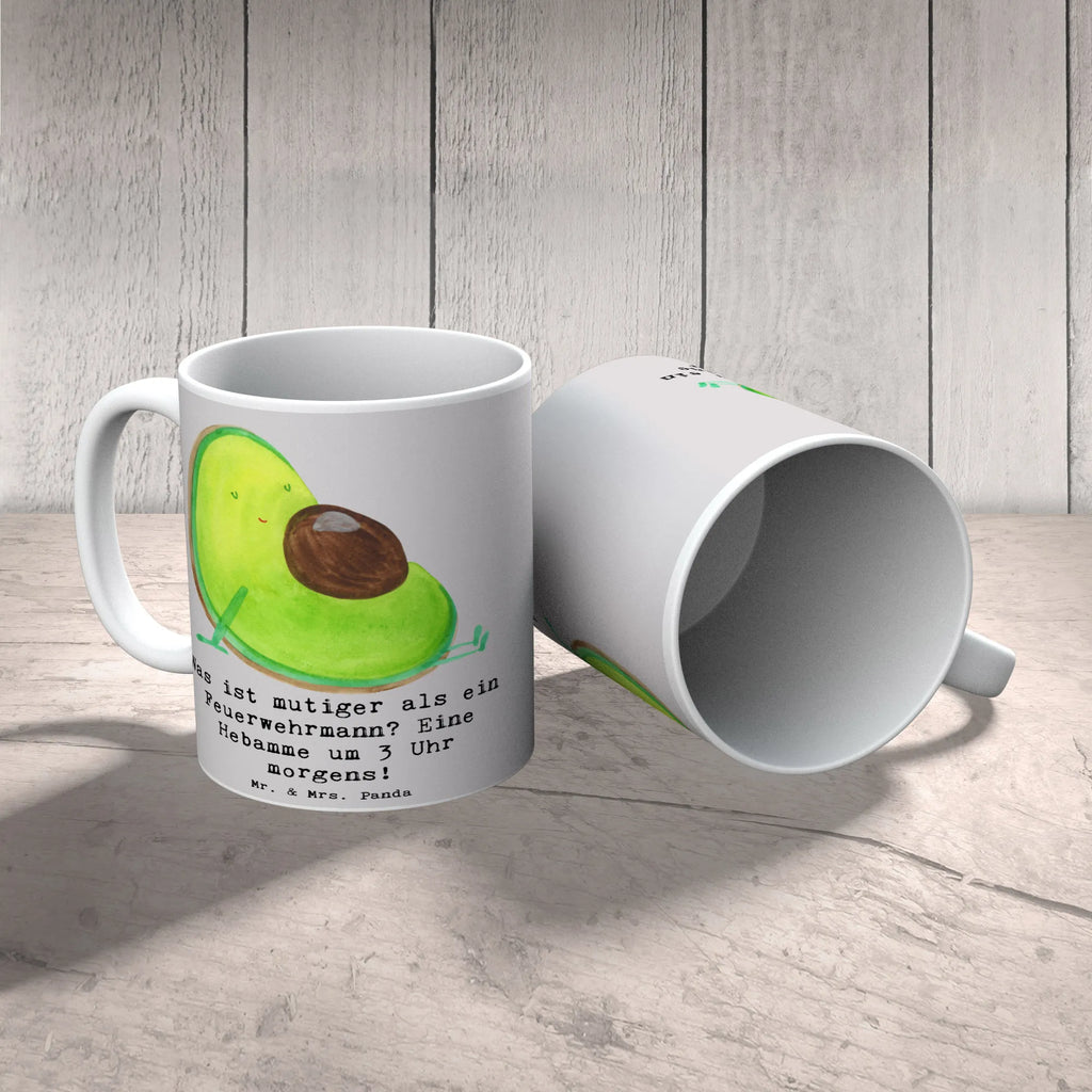 Tasse Mutige Hebamme Tasse, Kaffeetasse, Teetasse, Becher, Kaffeebecher, Teebecher, Keramiktasse, Porzellantasse, Büro Tasse, Geschenk Tasse, Tasse Sprüche, Tasse Motive, Kaffeetassen, Tasse bedrucken, Designer Tasse, Cappuccino Tassen, Schöne Teetassen, Beruf, Ausbildung, Jubiläum, Abschied, Rente, Kollege, Kollegin, Geschenk, Schenken, Arbeitskollege, Mitarbeiter, Firma, Danke, Dankeschön