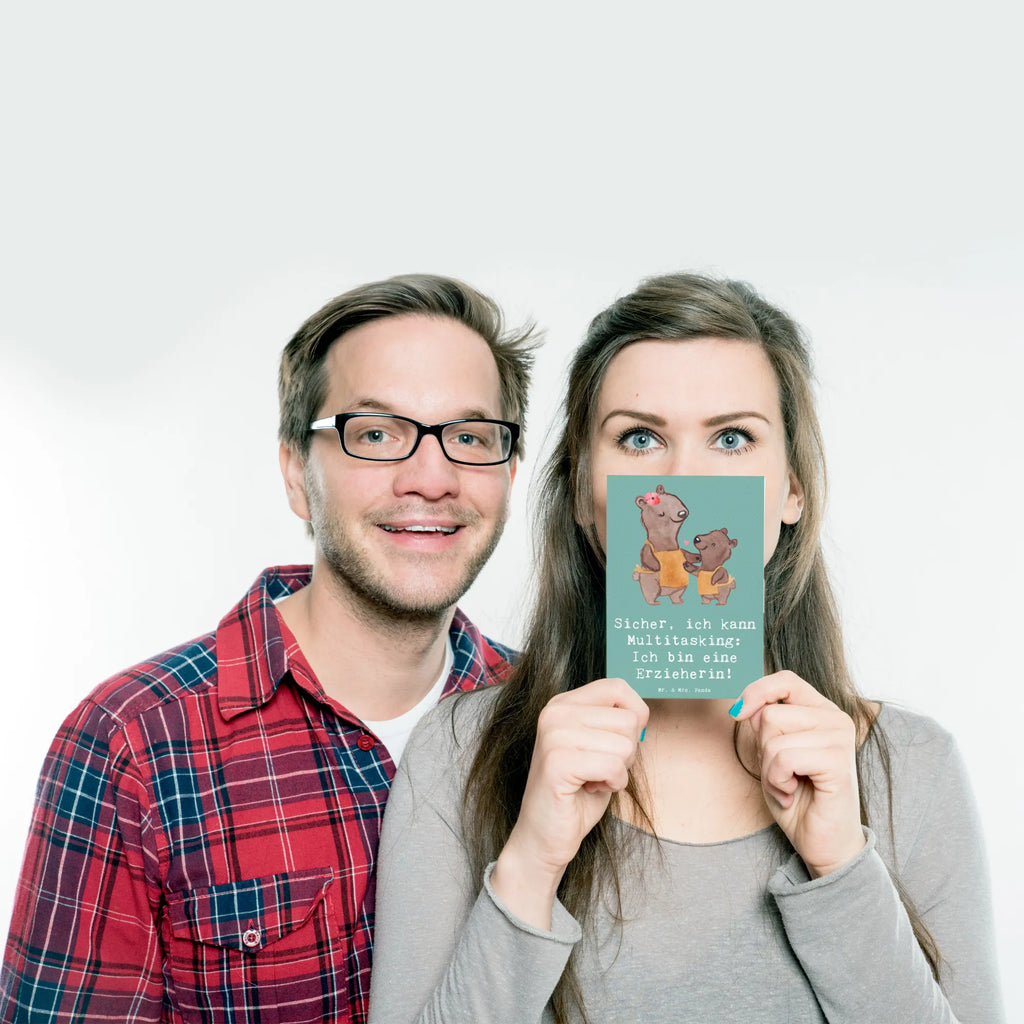 Postkarte Erzieherin Multitasking Postkarte, Karte, Geschenkkarte, Grußkarte, Einladung, Ansichtskarte, Geburtstagskarte, Einladungskarte, Dankeskarte, Ansichtskarten, Einladung Geburtstag, Einladungskarten Geburtstag, Beruf, Ausbildung, Jubiläum, Abschied, Rente, Kollege, Kollegin, Geschenk, Schenken, Arbeitskollege, Mitarbeiter, Firma, Danke, Dankeschön