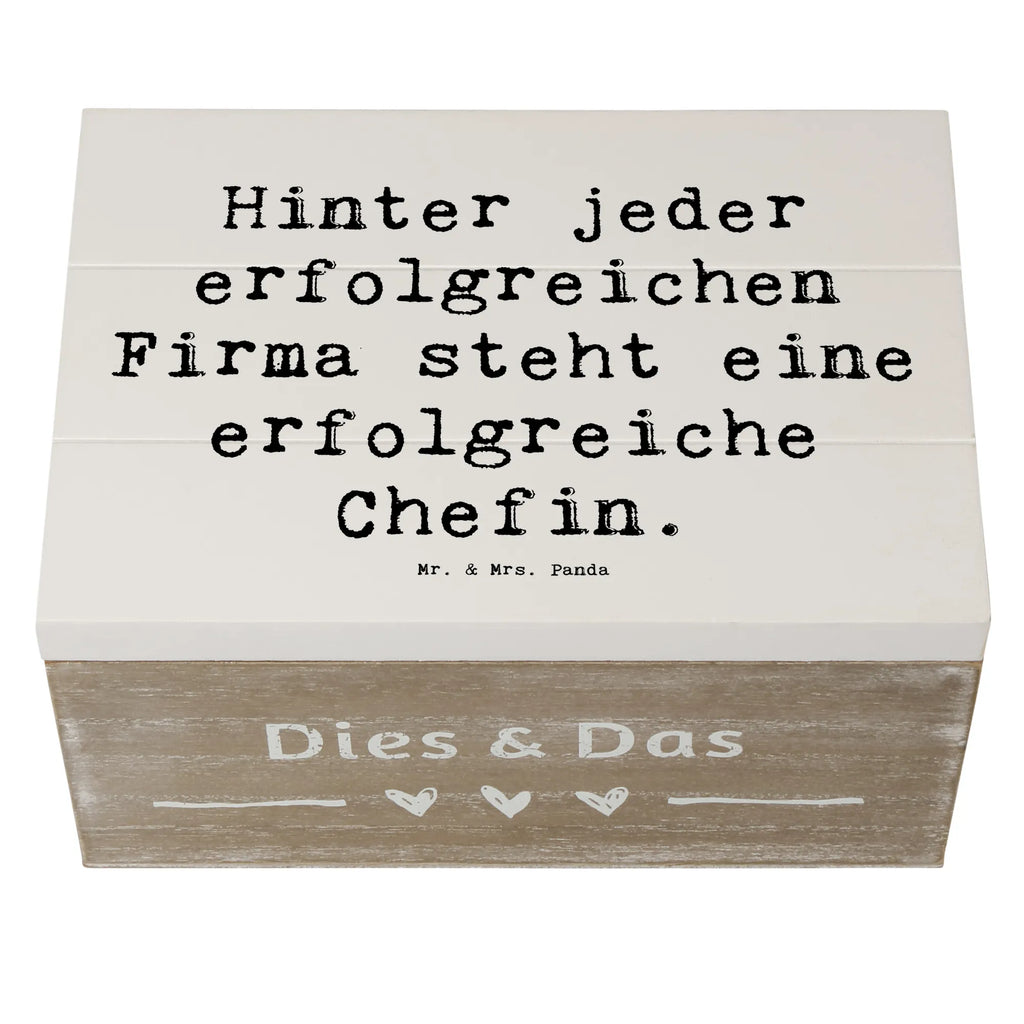 Holzkiste Spruch Hinter jeder erfolgreichen Firma steht eine erfolgreiche Chefin. Holzkiste, Kiste, Schatzkiste, Truhe, Schatulle, XXL, Erinnerungsbox, Erinnerungskiste, Dekokiste, Aufbewahrungsbox, Geschenkbox, Geschenkdose, Beruf, Ausbildung, Jubiläum, Abschied, Rente, Kollege, Kollegin, Geschenk, Schenken, Arbeitskollege, Mitarbeiter, Firma, Danke, Dankeschön