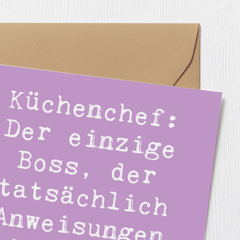 Deluxe Karte Spruch Küchenchef: Der einzige Boss, der tatsächlich Anweisungen mit Messern gibt. Karte, Grußkarte, Klappkarte, Einladungskarte, Glückwunschkarte, Hochzeitskarte, Geburtstagskarte, Hochwertige Grußkarte, Hochwertige Klappkarte, Beruf, Ausbildung, Jubiläum, Abschied, Rente, Kollege, Kollegin, Geschenk, Schenken, Arbeitskollege, Mitarbeiter, Firma, Danke, Dankeschön