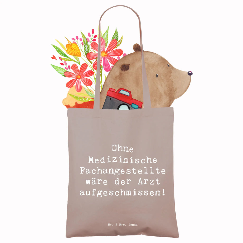 Tragetasche Spruch Ohne Medizinische Fachangestellte wäre der Arzt aufgeschmissen! Beuteltasche, Beutel, Einkaufstasche, Jutebeutel, Stoffbeutel, Tasche, Shopper, Umhängetasche, Strandtasche, Schultertasche, Stofftasche, Tragetasche, Badetasche, Jutetasche, Einkaufstüte, Laptoptasche, Beruf, Ausbildung, Jubiläum, Abschied, Rente, Kollege, Kollegin, Geschenk, Schenken, Arbeitskollege, Mitarbeiter, Firma, Danke, Dankeschön