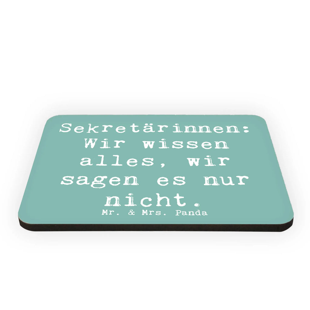 Magnet Spruch Sekretärinnen: Wir wissen alles, wir sagen es nur nicht. Kühlschrankmagnet, Pinnwandmagnet, Souvenir Magnet, Motivmagnete, Dekomagnet, Whiteboard Magnet, Notiz Magnet, Kühlschrank Dekoration, Beruf, Ausbildung, Jubiläum, Abschied, Rente, Kollege, Kollegin, Geschenk, Schenken, Arbeitskollege, Mitarbeiter, Firma, Danke, Dankeschön