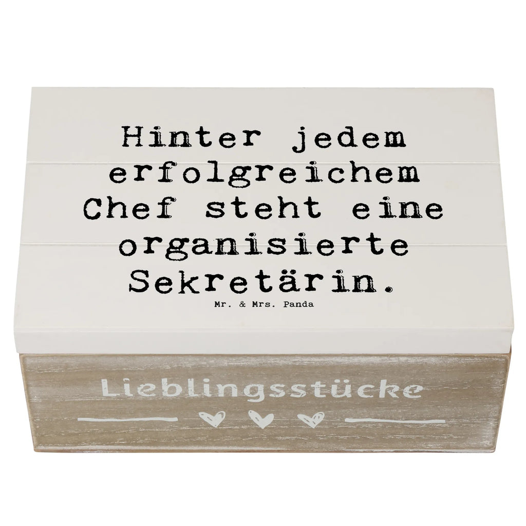 Holzkiste Spruch Hinter jedem erfolgreichem Chef steht eine organisierte Sekretärin. Holzkiste, Kiste, Schatzkiste, Truhe, Schatulle, XXL, Erinnerungsbox, Erinnerungskiste, Dekokiste, Aufbewahrungsbox, Geschenkbox, Geschenkdose, Beruf, Ausbildung, Jubiläum, Abschied, Rente, Kollege, Kollegin, Geschenk, Schenken, Arbeitskollege, Mitarbeiter, Firma, Danke, Dankeschön