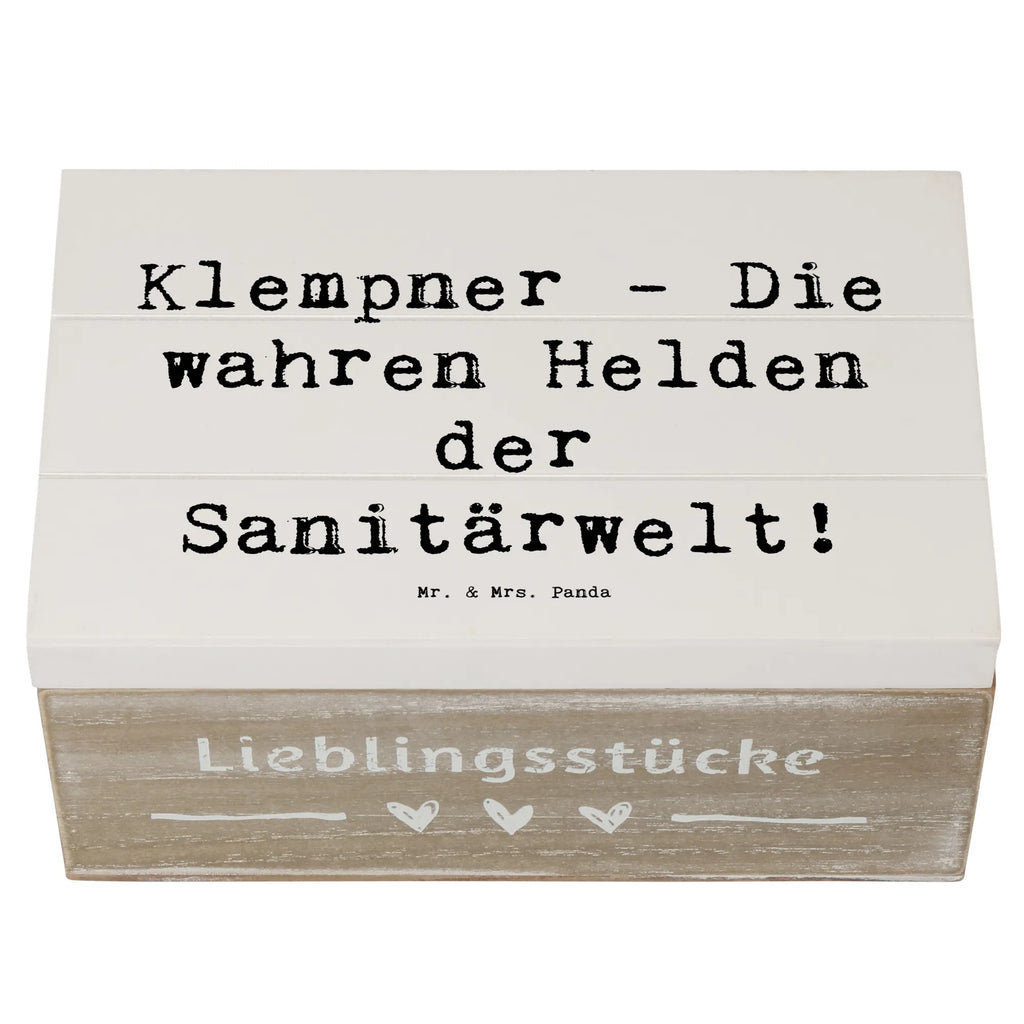 Holzkiste Spruch Klempner Helden Holzkiste, Kiste, Schatzkiste, Truhe, Schatulle, XXL, Erinnerungsbox, Erinnerungskiste, Dekokiste, Aufbewahrungsbox, Geschenkbox, Geschenkdose, Beruf, Ausbildung, Jubiläum, Abschied, Rente, Kollege, Kollegin, Geschenk, Schenken, Arbeitskollege, Mitarbeiter, Firma, Danke, Dankeschön