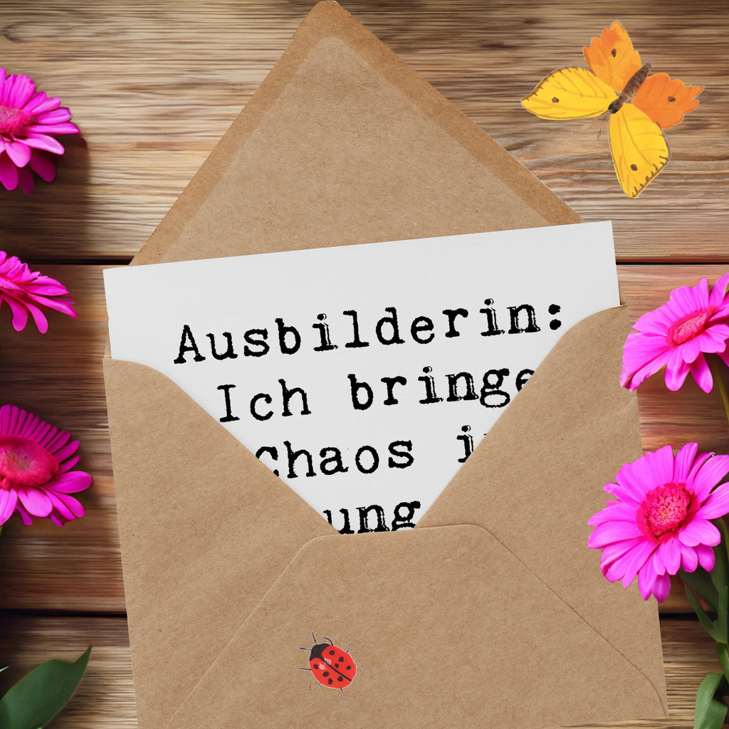 Deluxe Karte Spruch Ausbilderin: Ich bringe Chaos in Ordnung, und manchmal auch umgekehrt! Karte, Grußkarte, Klappkarte, Einladungskarte, Glückwunschkarte, Hochzeitskarte, Geburtstagskarte, Hochwertige Grußkarte, Hochwertige Klappkarte, Beruf, Ausbildung, Jubiläum, Abschied, Rente, Kollege, Kollegin, Geschenk, Schenken, Arbeitskollege, Mitarbeiter, Firma, Danke, Dankeschön