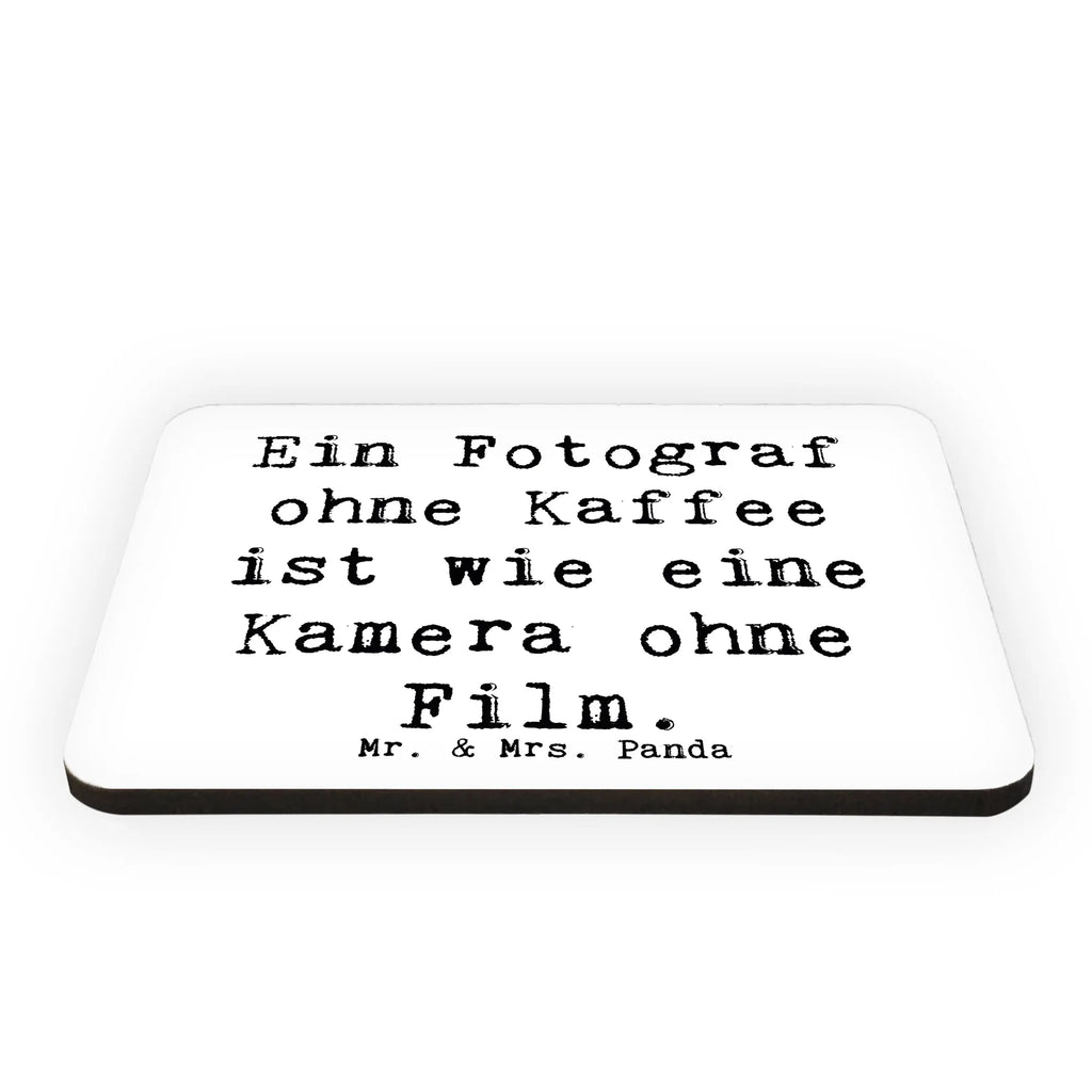 Magnet Spruch Ein Fotograf ohne Kaffee ist wie eine Kamera ohne Film. Kühlschrankmagnet, Pinnwandmagnet, Souvenir Magnet, Motivmagnete, Dekomagnet, Whiteboard Magnet, Notiz Magnet, Kühlschrank Dekoration, Beruf, Ausbildung, Jubiläum, Abschied, Rente, Kollege, Kollegin, Geschenk, Schenken, Arbeitskollege, Mitarbeiter, Firma, Danke, Dankeschön