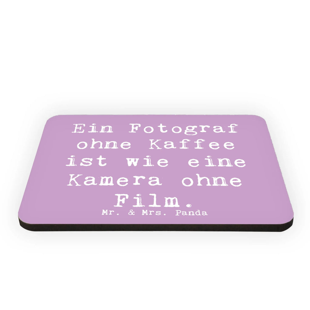 Magnet Spruch Ein Fotograf ohne Kaffee ist wie eine Kamera ohne Film. Kühlschrankmagnet, Pinnwandmagnet, Souvenir Magnet, Motivmagnete, Dekomagnet, Whiteboard Magnet, Notiz Magnet, Kühlschrank Dekoration, Beruf, Ausbildung, Jubiläum, Abschied, Rente, Kollege, Kollegin, Geschenk, Schenken, Arbeitskollege, Mitarbeiter, Firma, Danke, Dankeschön